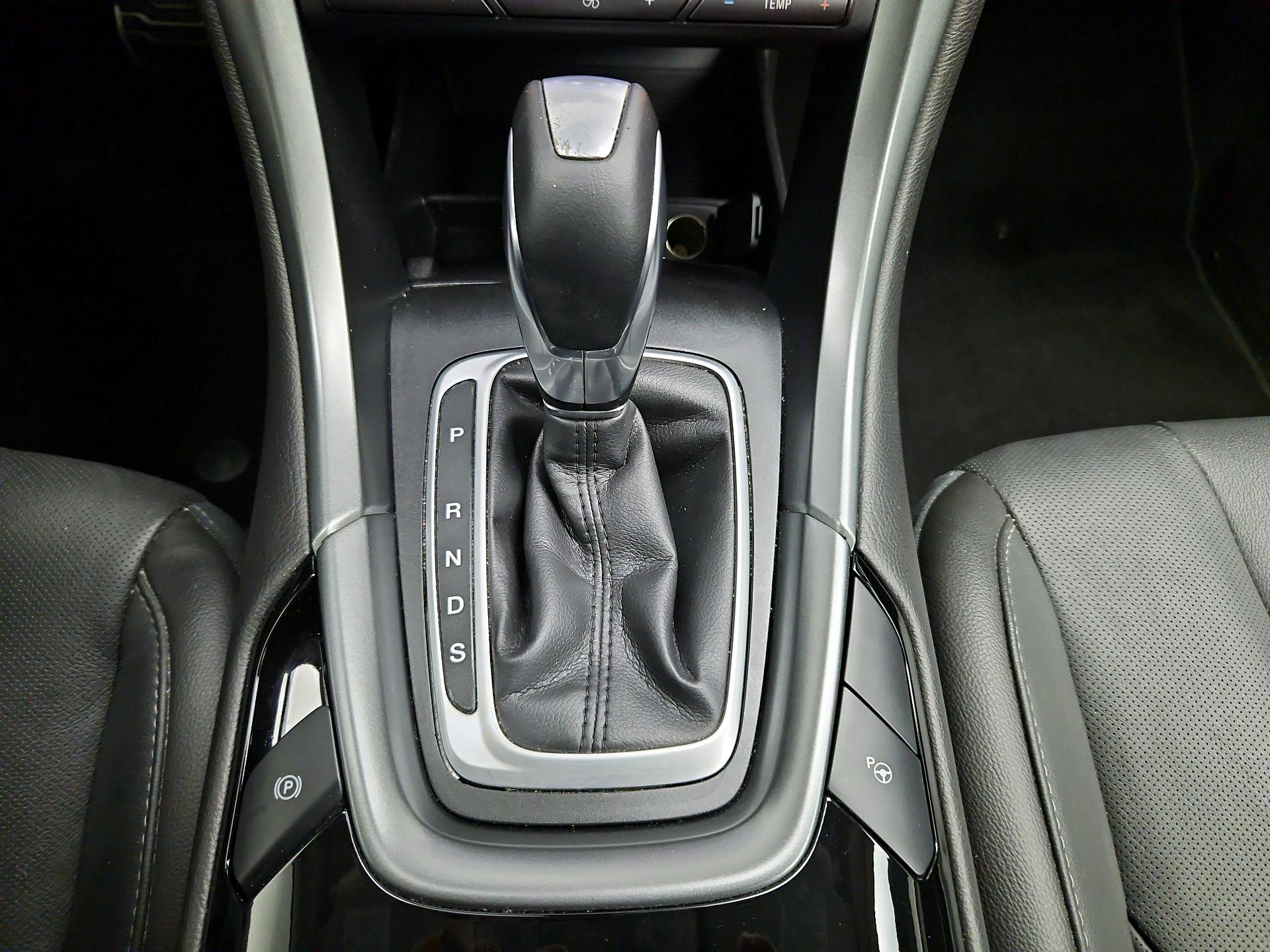 Thumbnail: 2016 Ford Fusion - 16