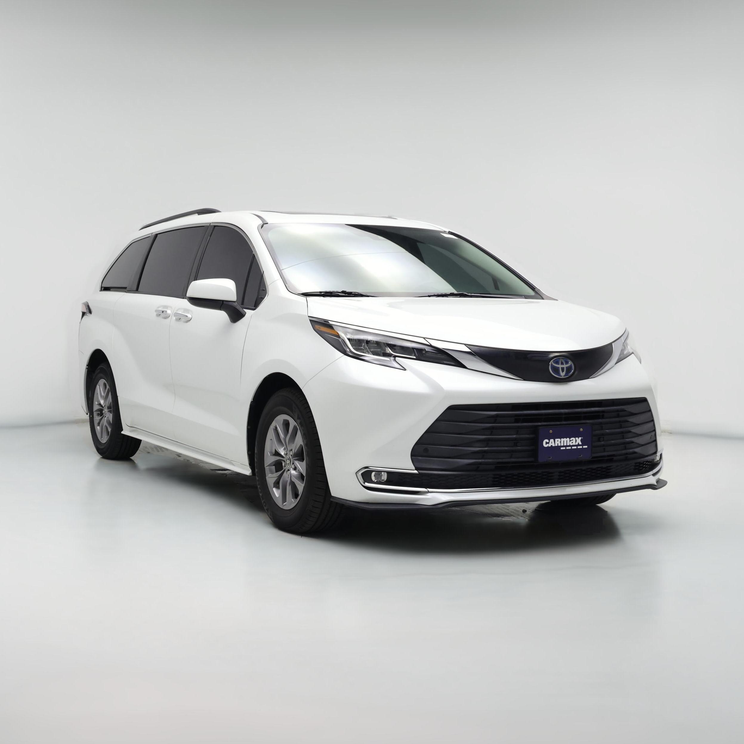 Thumbnail: 2022 Toyota Sienna - 1