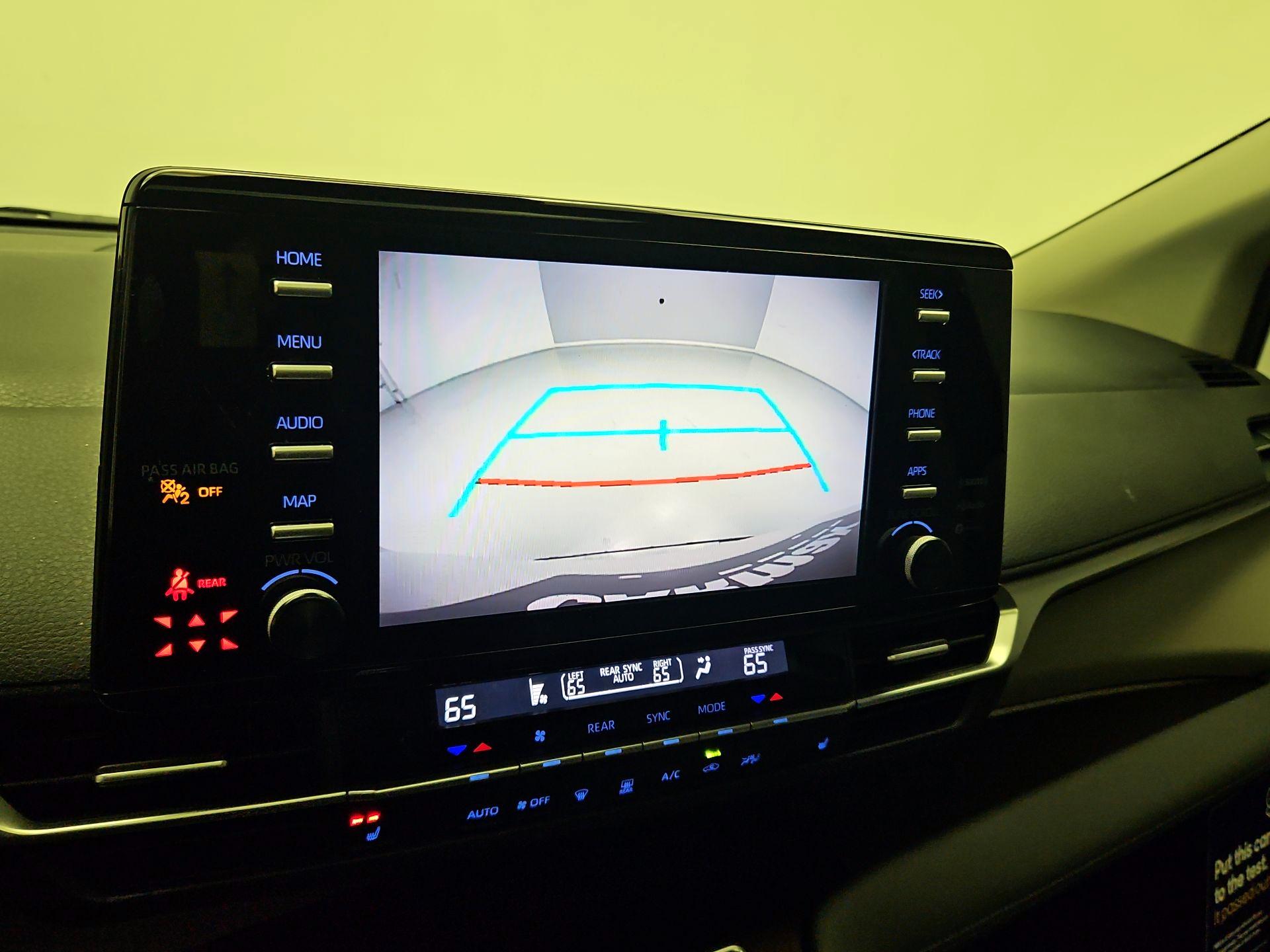 Thumbnail: 2022 Toyota Sienna - 14