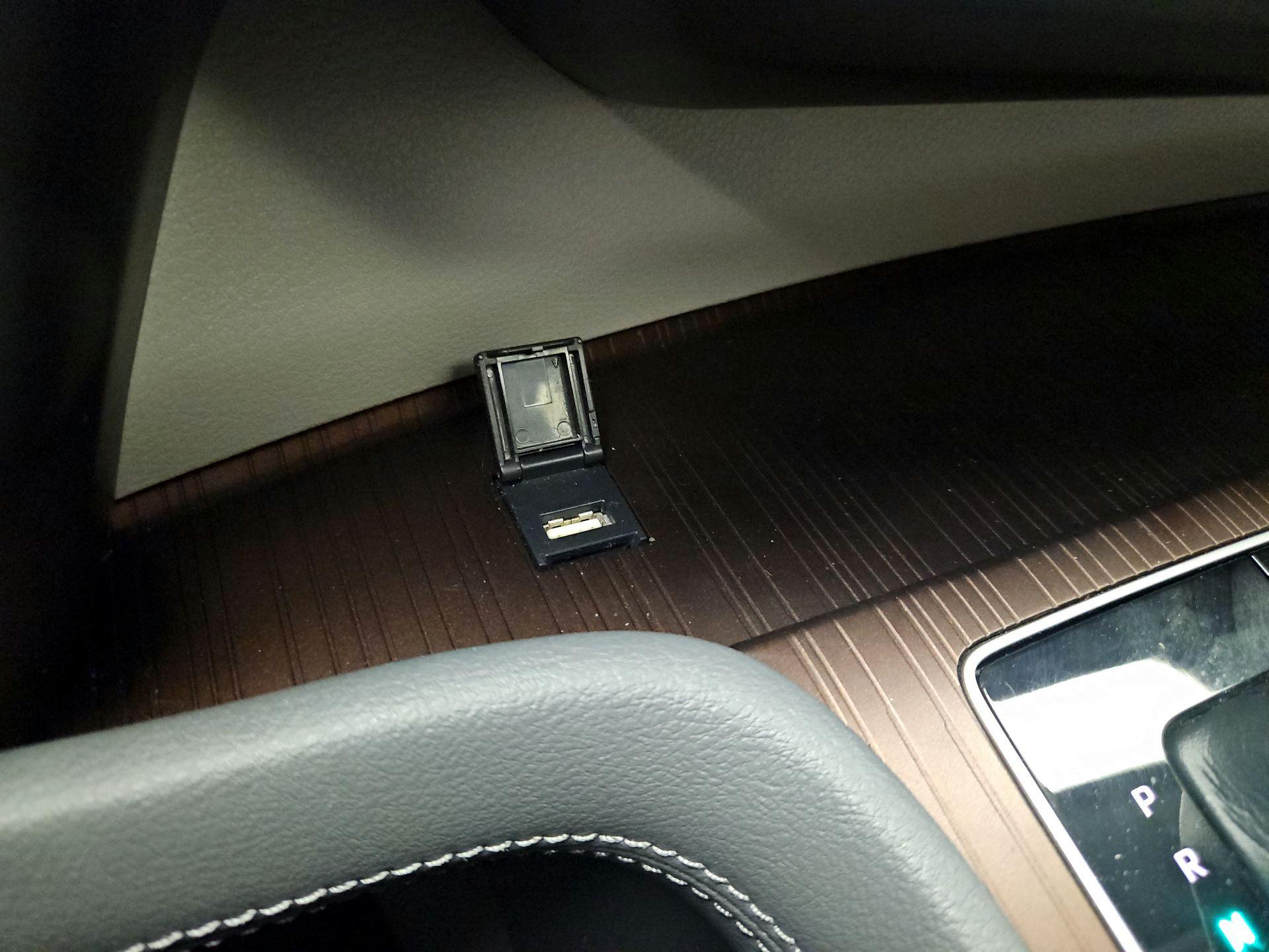 Thumbnail: 2022 Toyota Sienna - 18