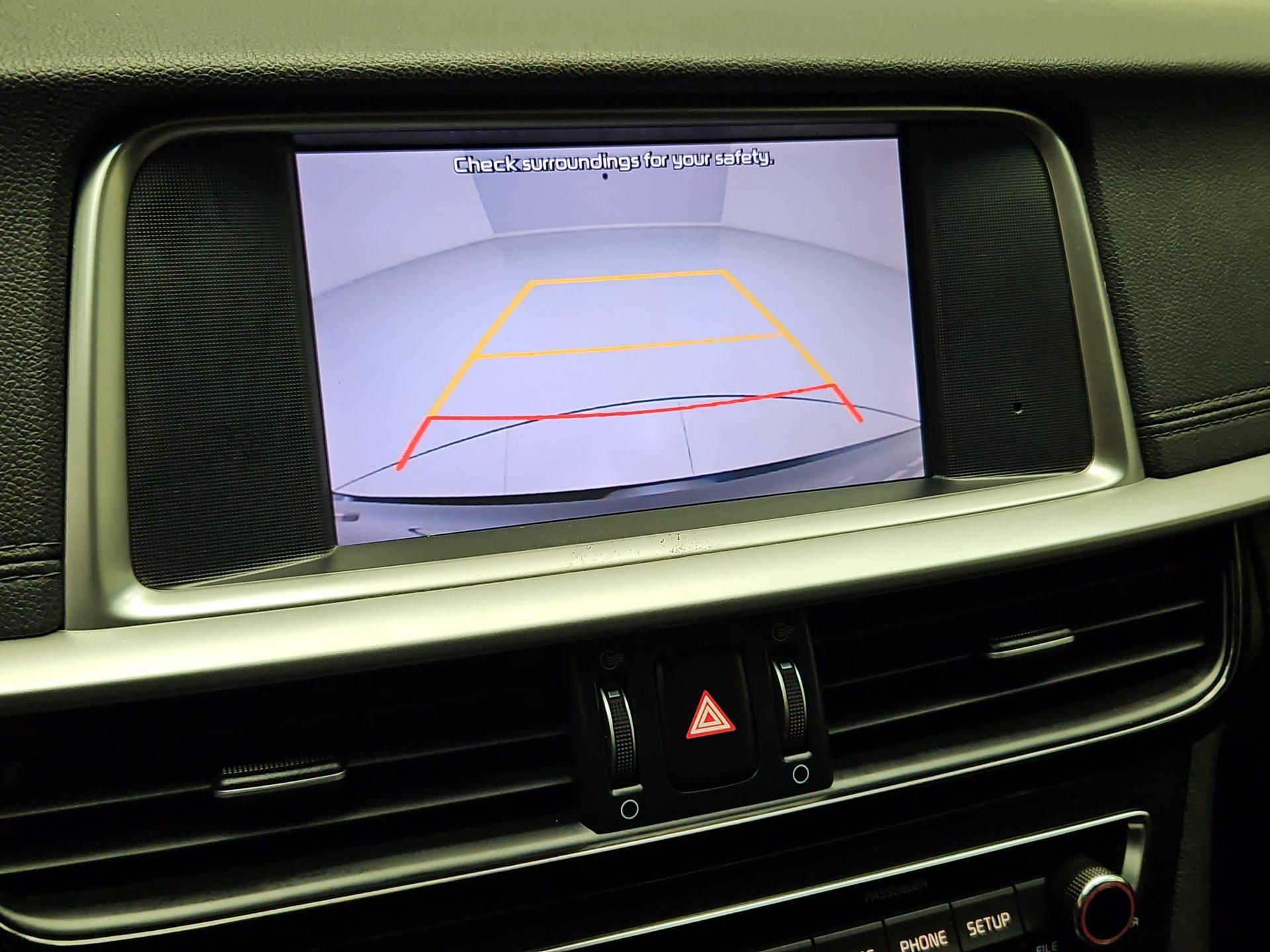 Thumbnail: 2020 Kia Optima - 14