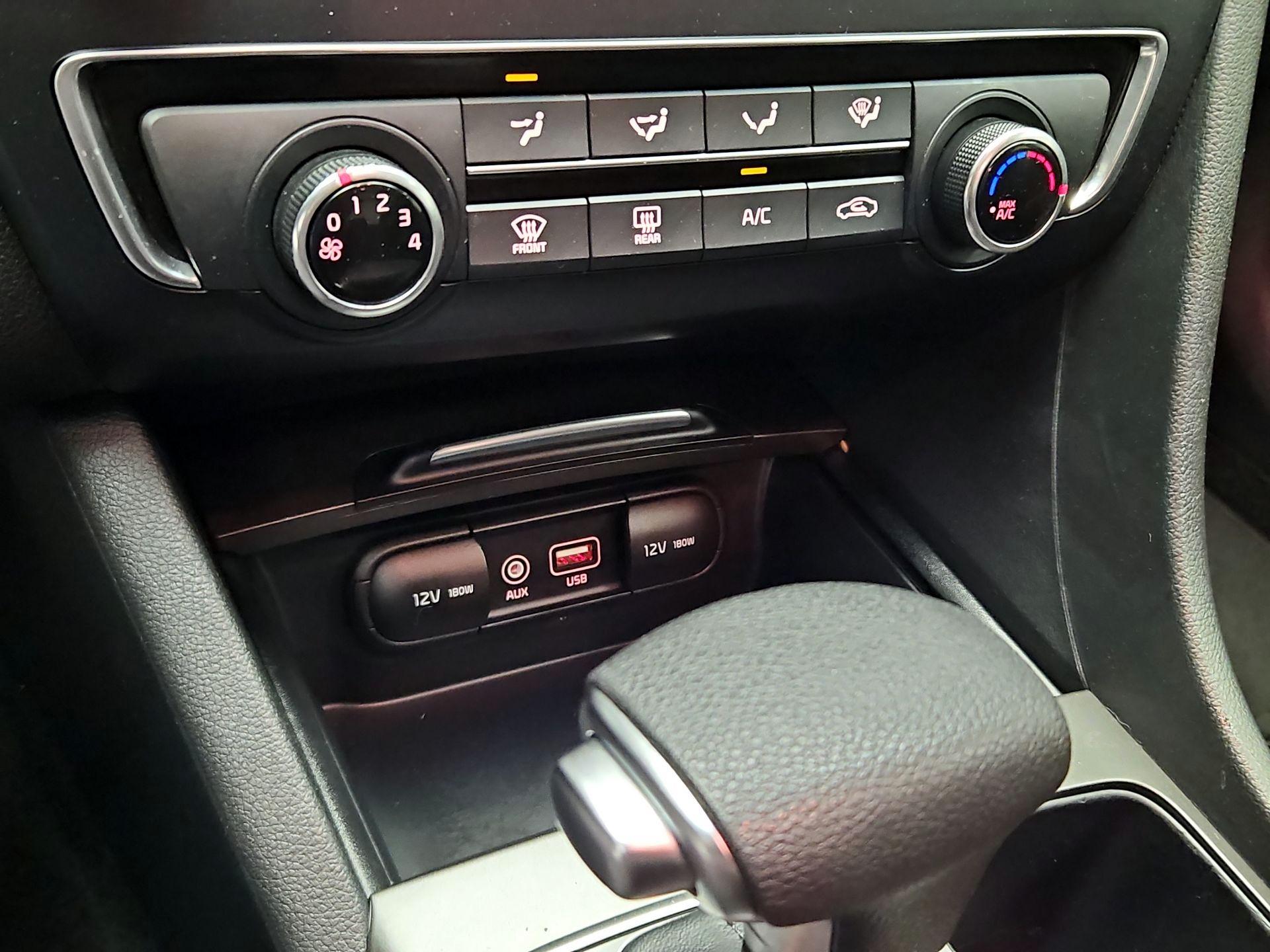 Thumbnail: 2020 Kia Optima - 16