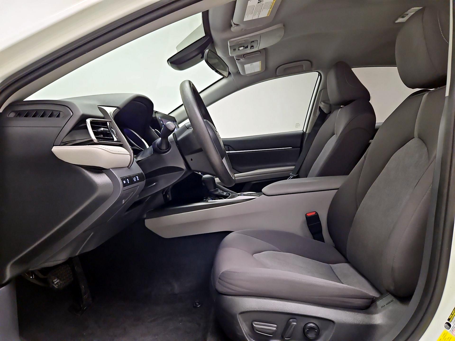 Thumbnail: 2022 Toyota Camry - 11