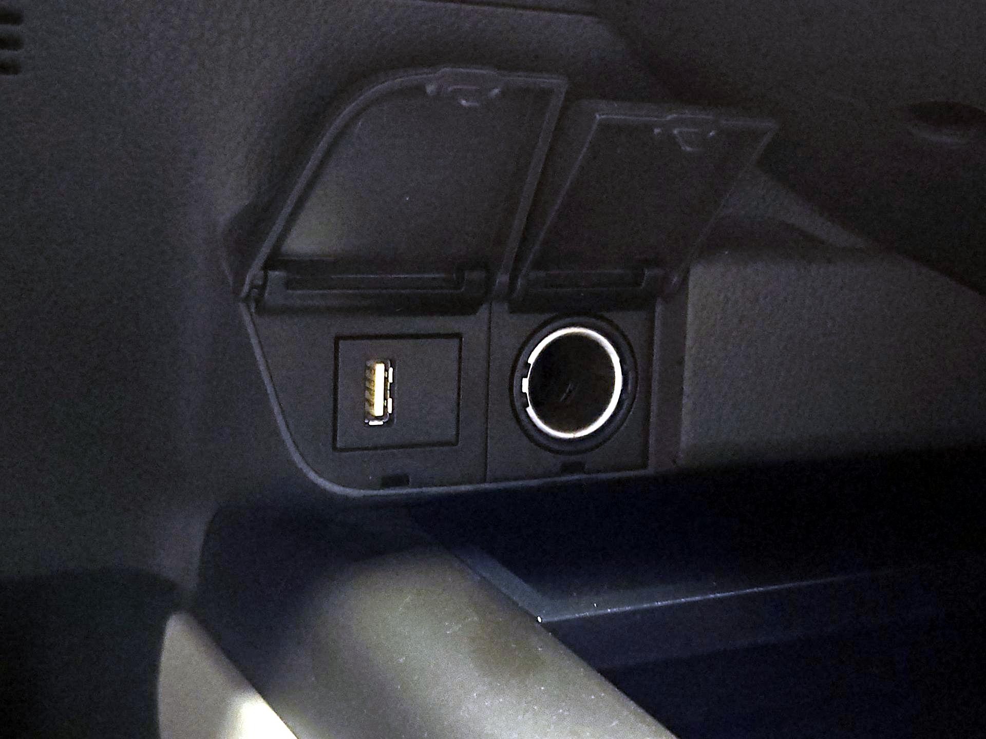 Thumbnail: 2022 Toyota Camry - 18