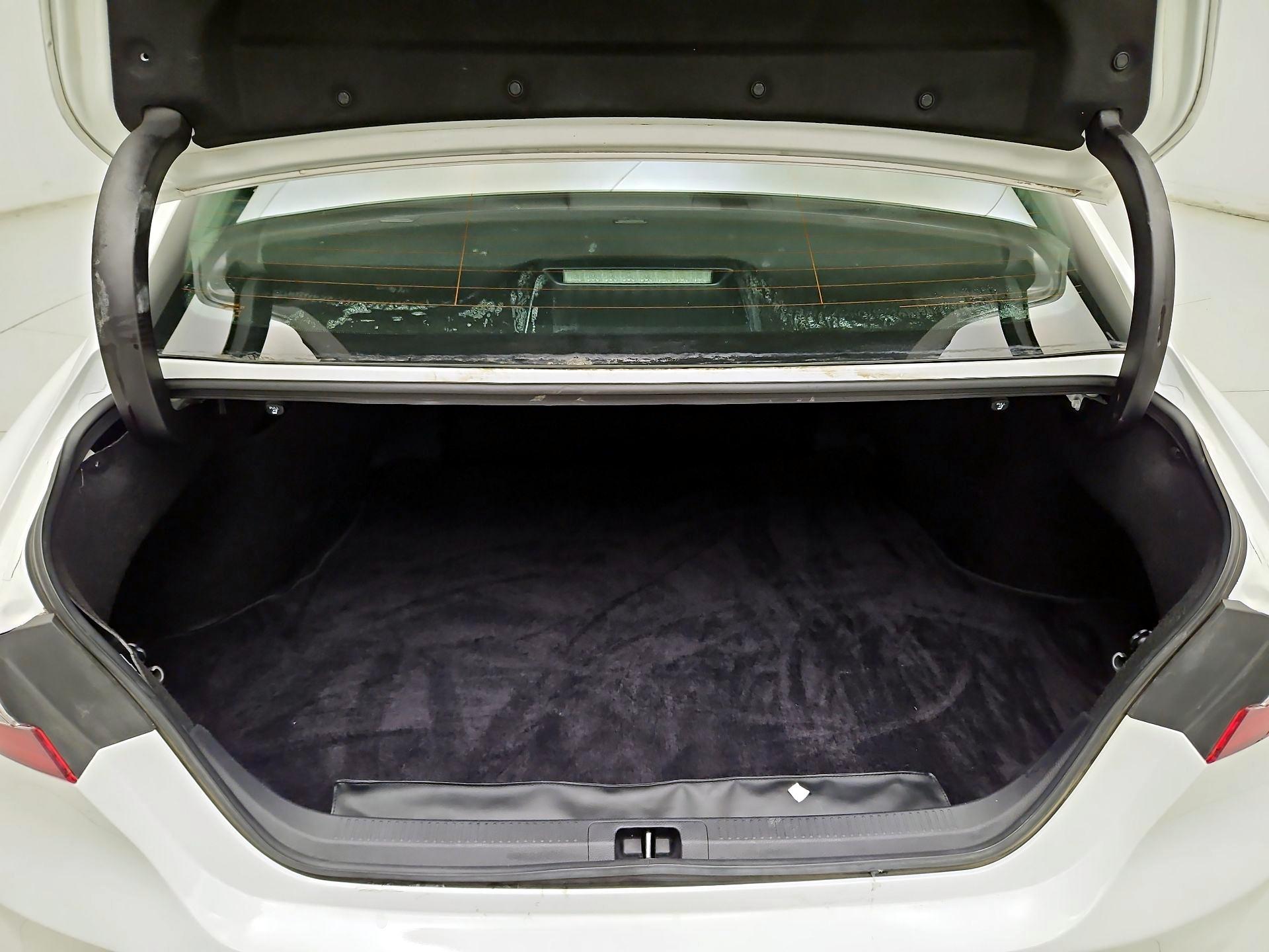 Thumbnail: 2022 Toyota Camry - 20