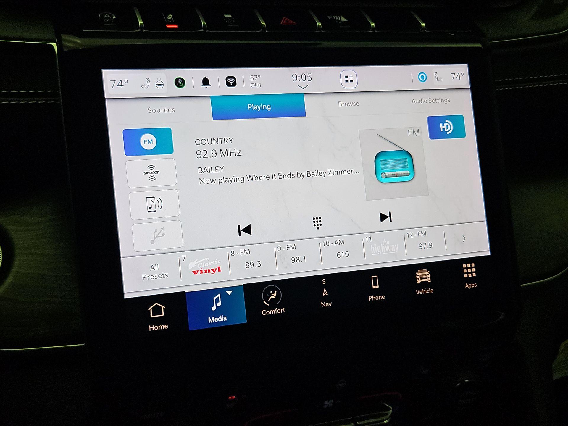 Thumbnail: 2024 Jeep Grand Cherokee - 16