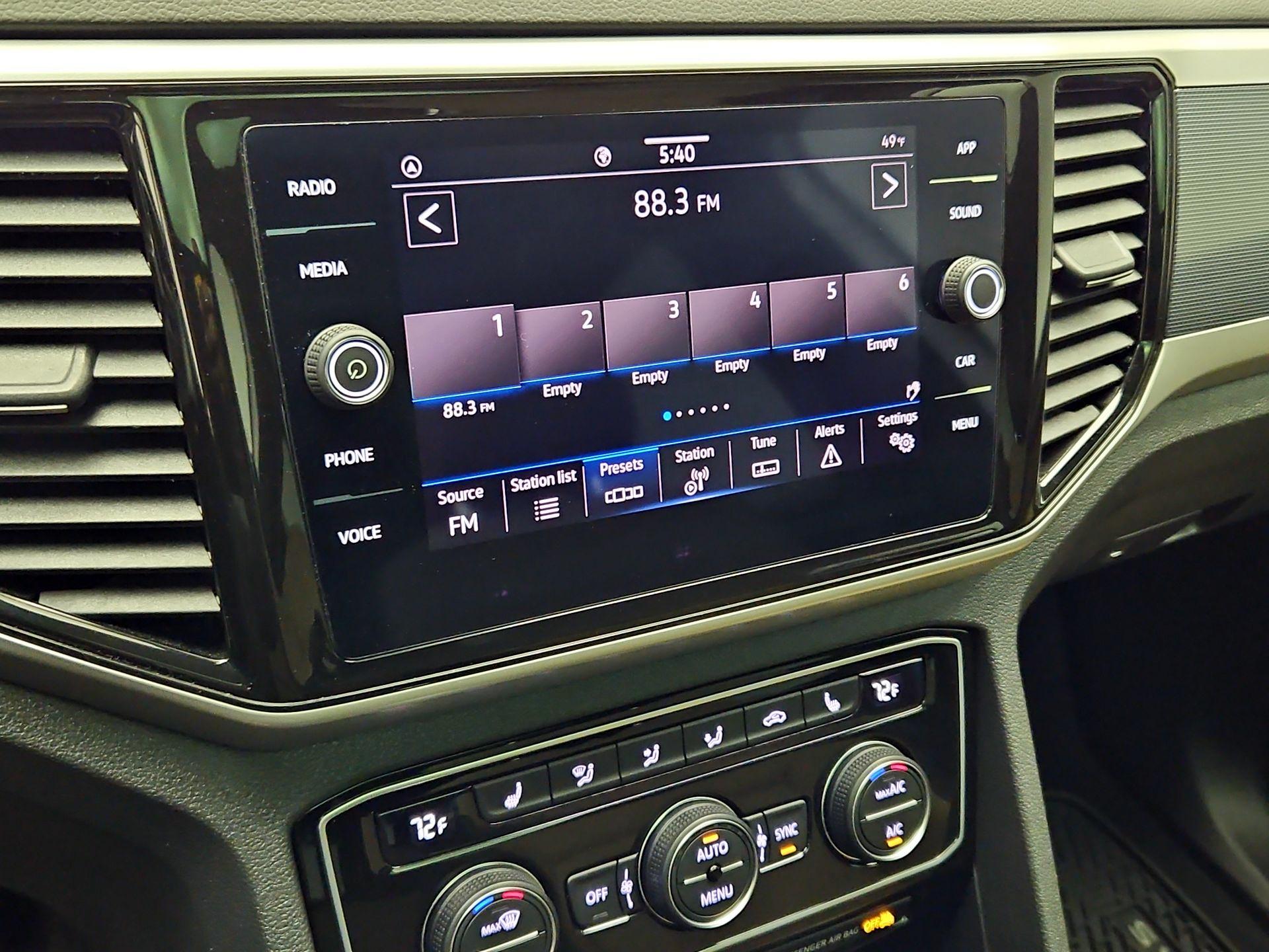 Thumbnail: 2023 Volkswagen Atlas - 15