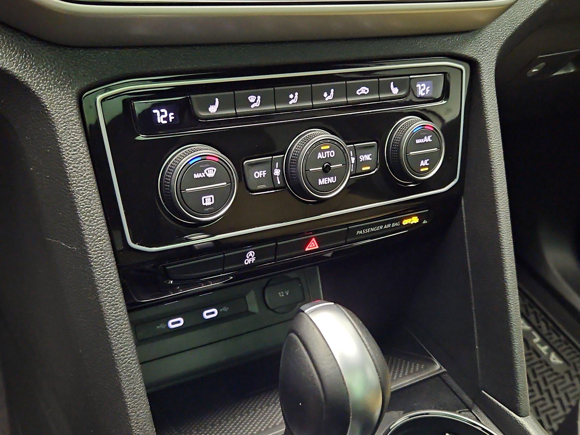 Thumbnail: 2023 Volkswagen Atlas - 16