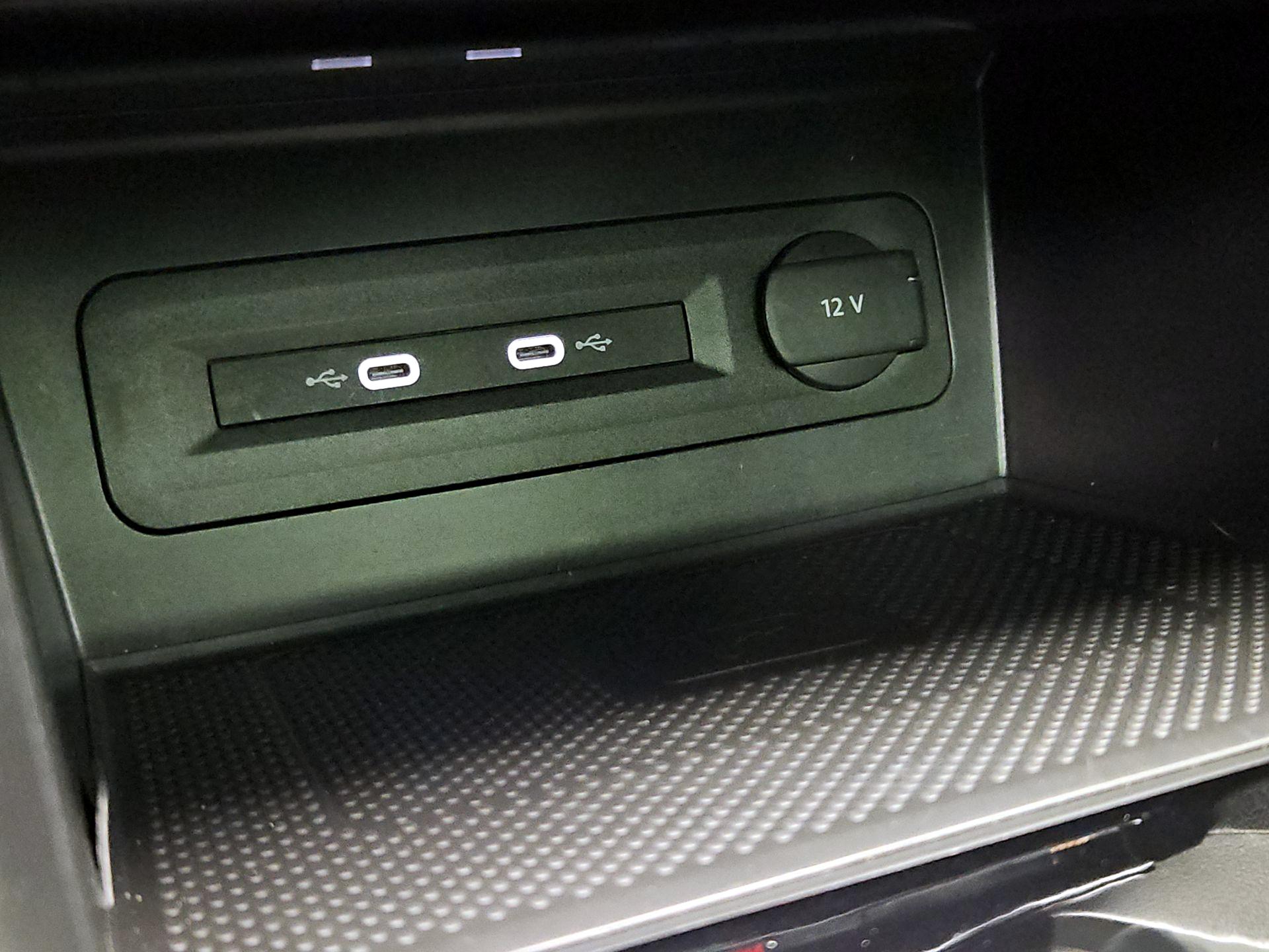 Thumbnail: 2023 Volkswagen Atlas - 18