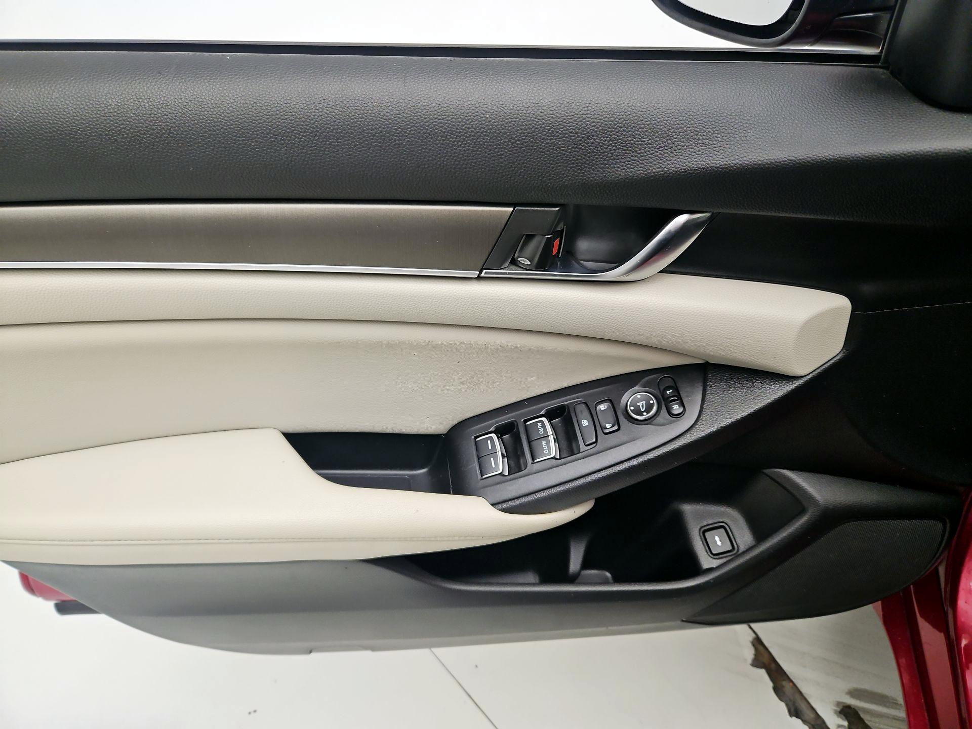 Thumbnail: 2021 Honda Accord - 12