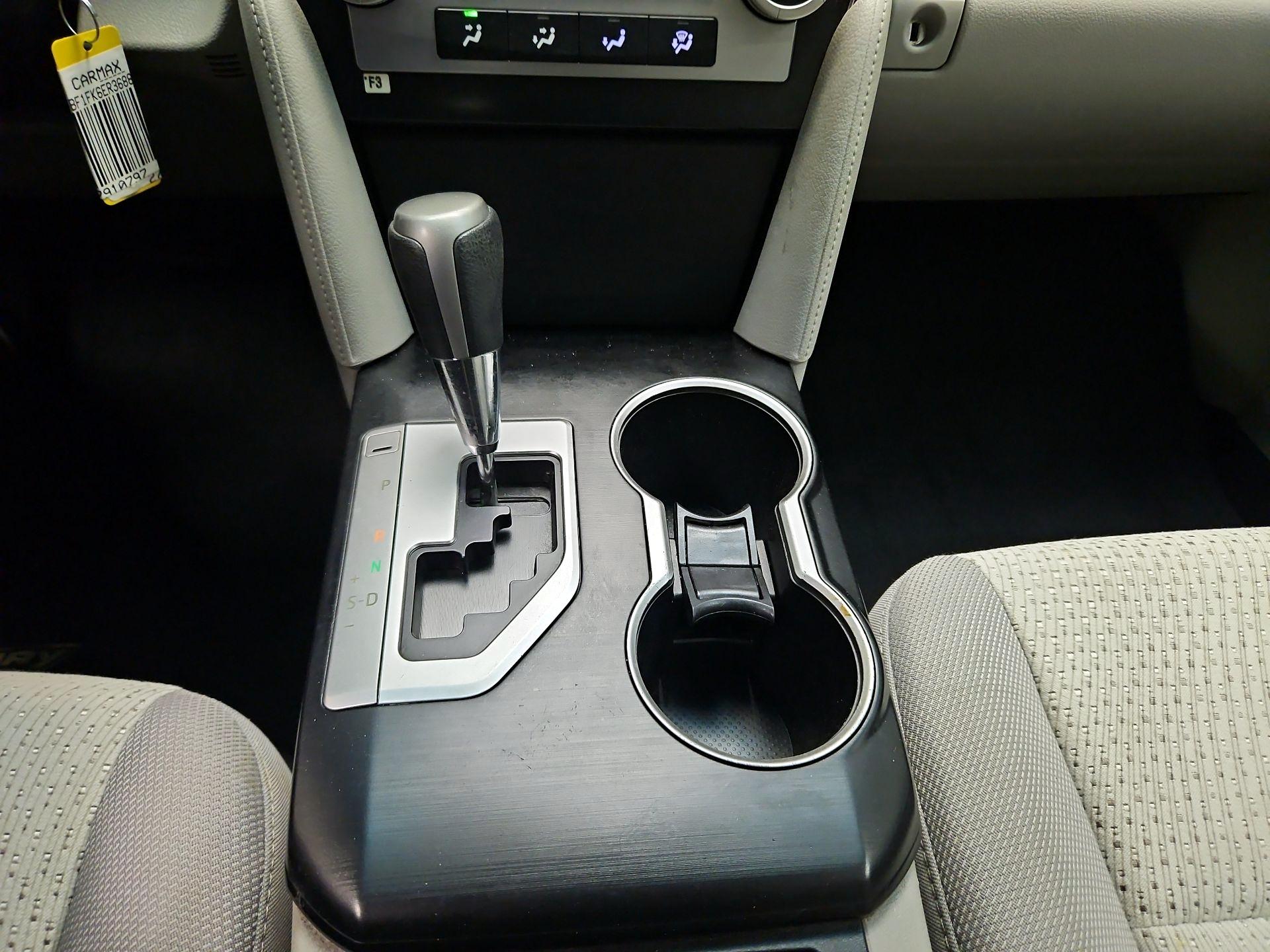 Thumbnail: 2014 Toyota Camry - 15