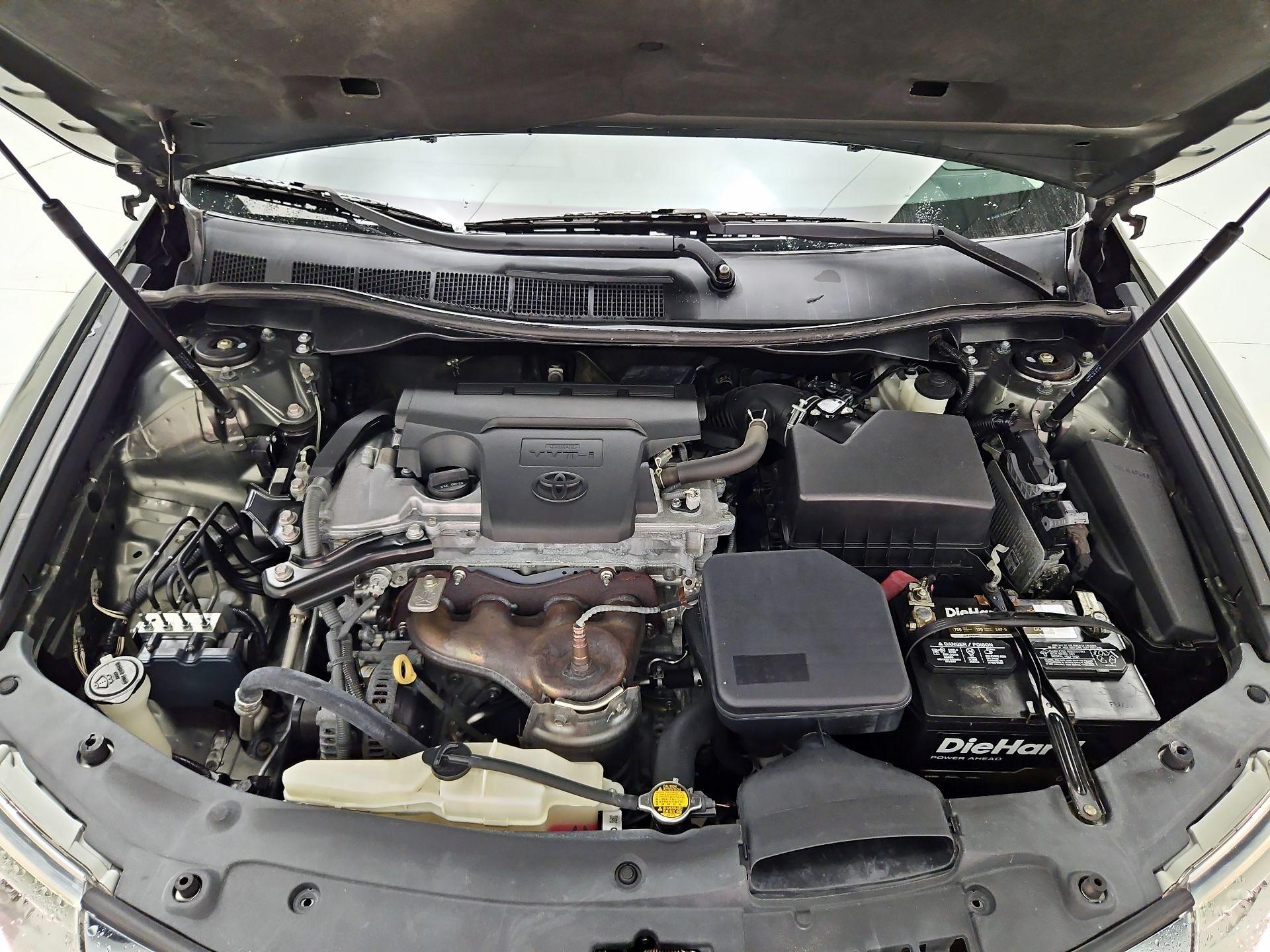 Thumbnail: 2014 Toyota Camry - 18