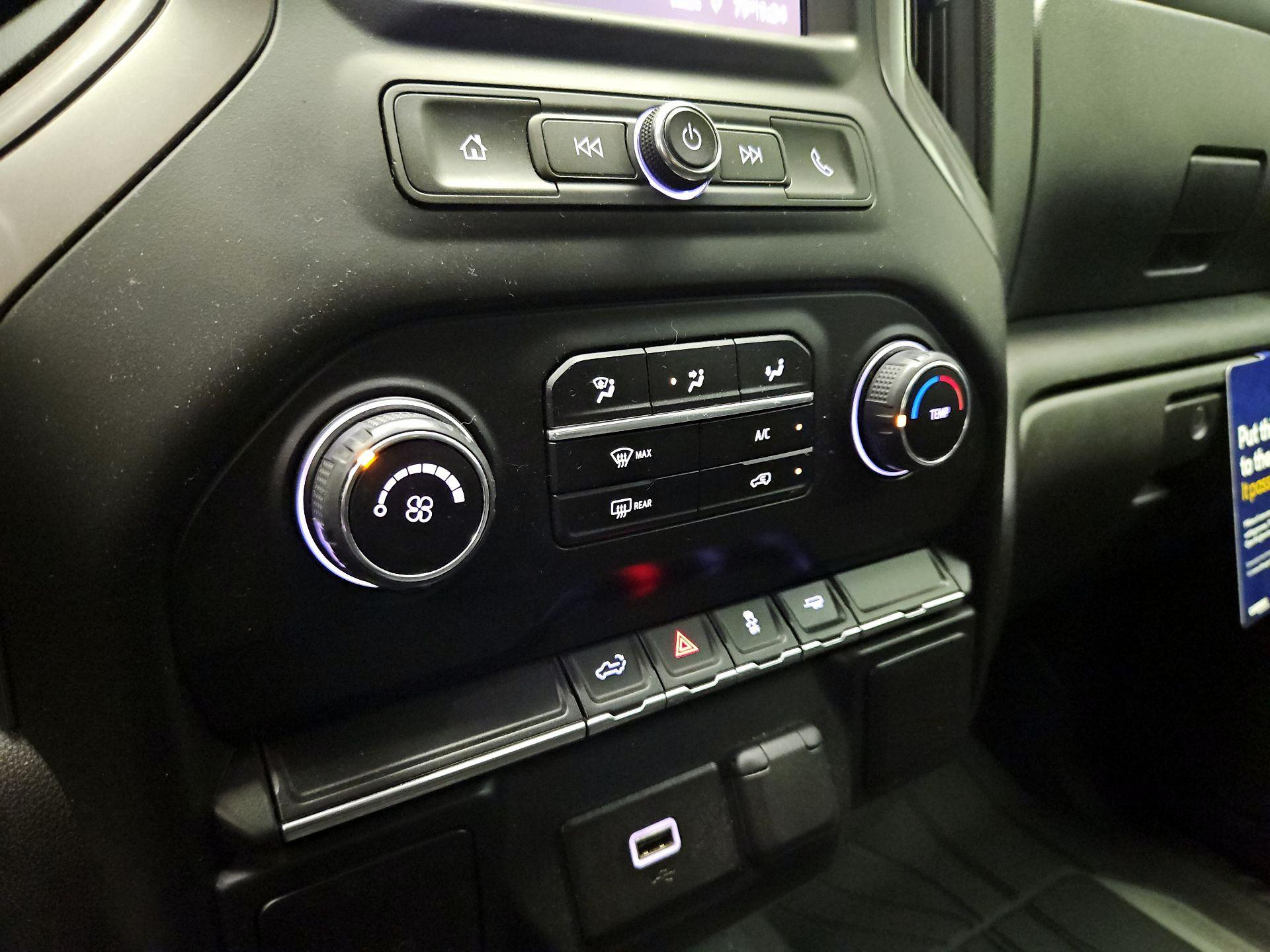 Thumbnail: 2019 Chevrolet Silverado 1500 - 16