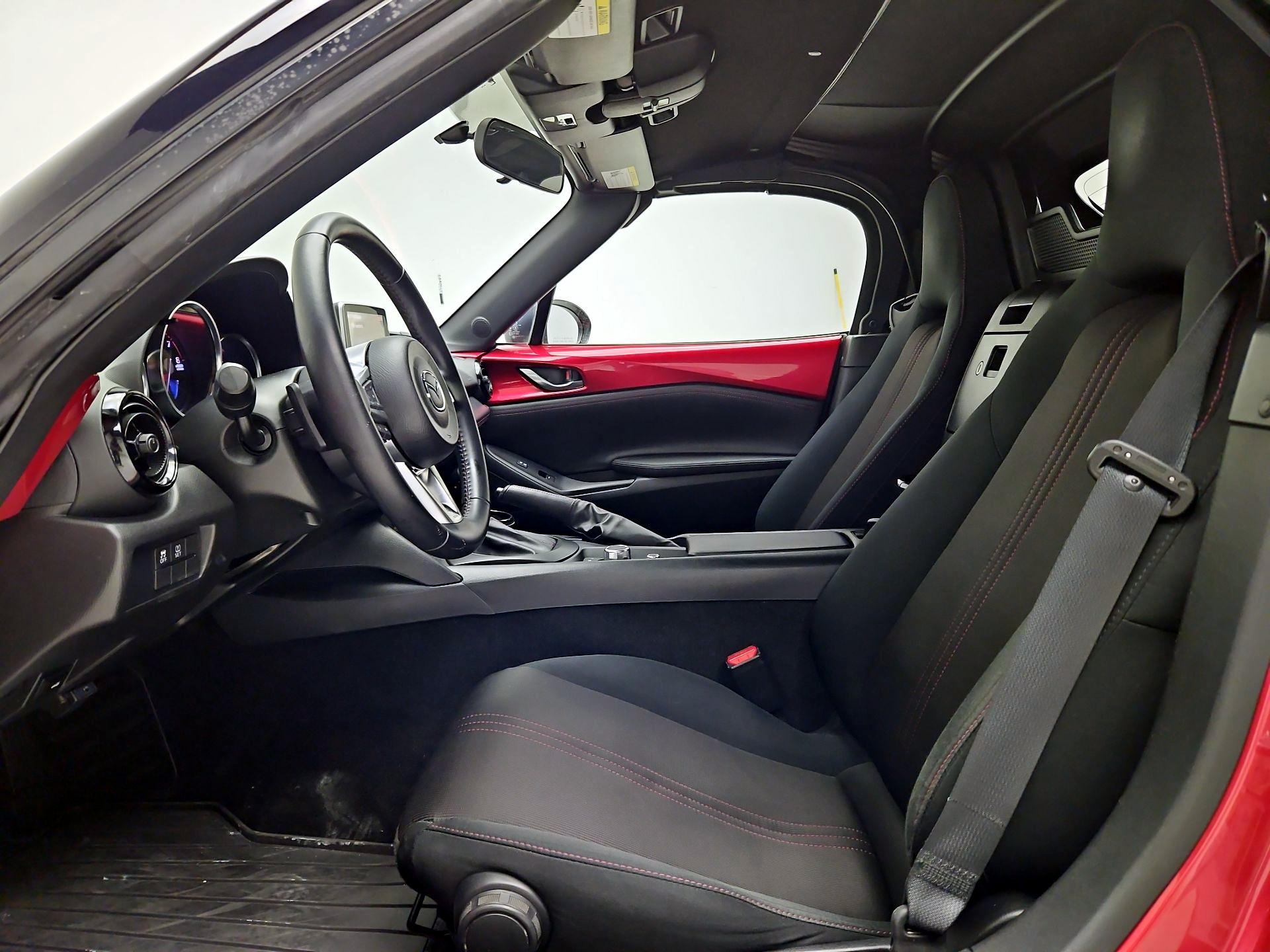 Thumbnail: 2016 Mazda MX-5 Miata - 11