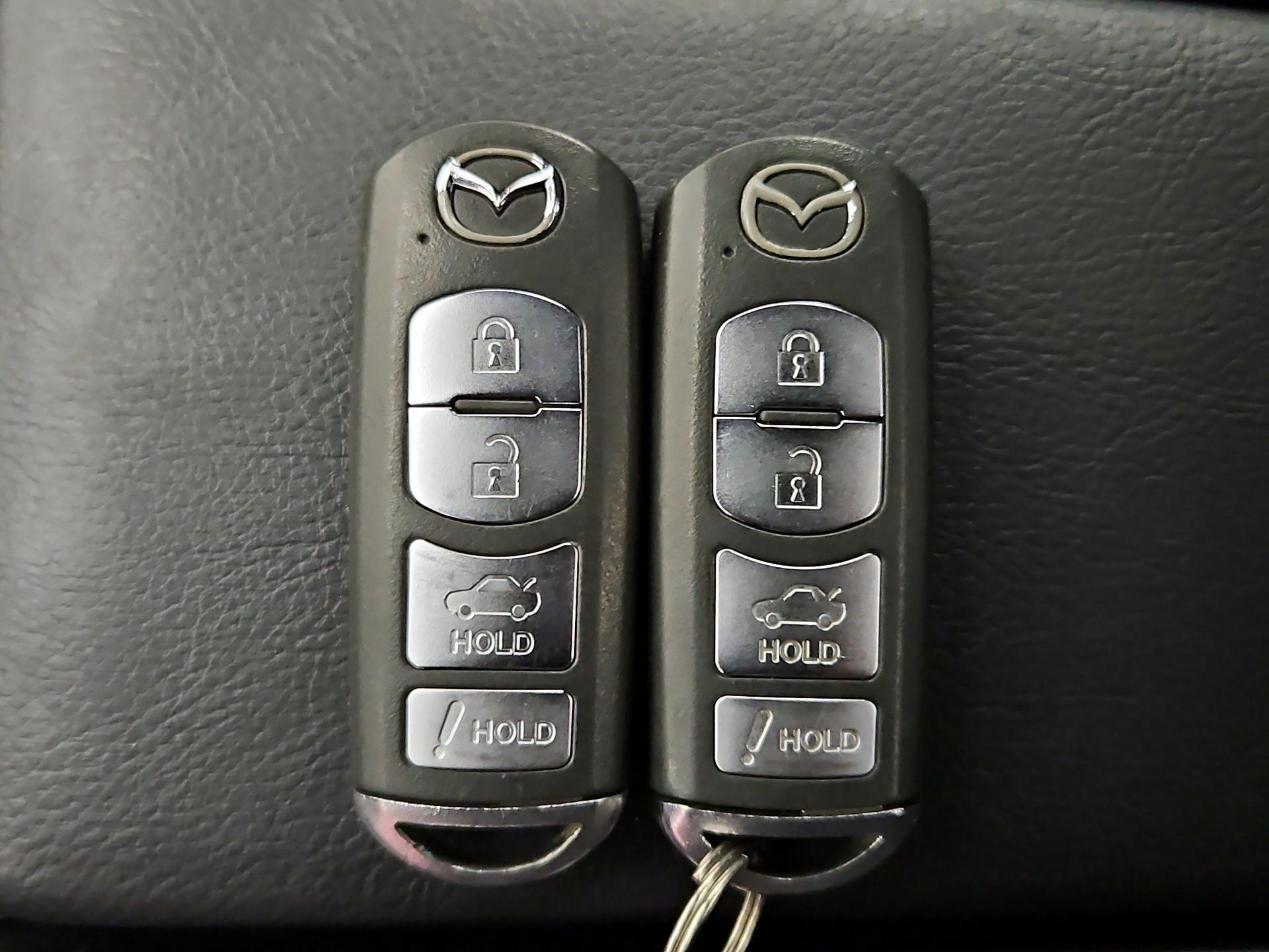 Thumbnail: 2016 Mazda MX-5 Miata - 20