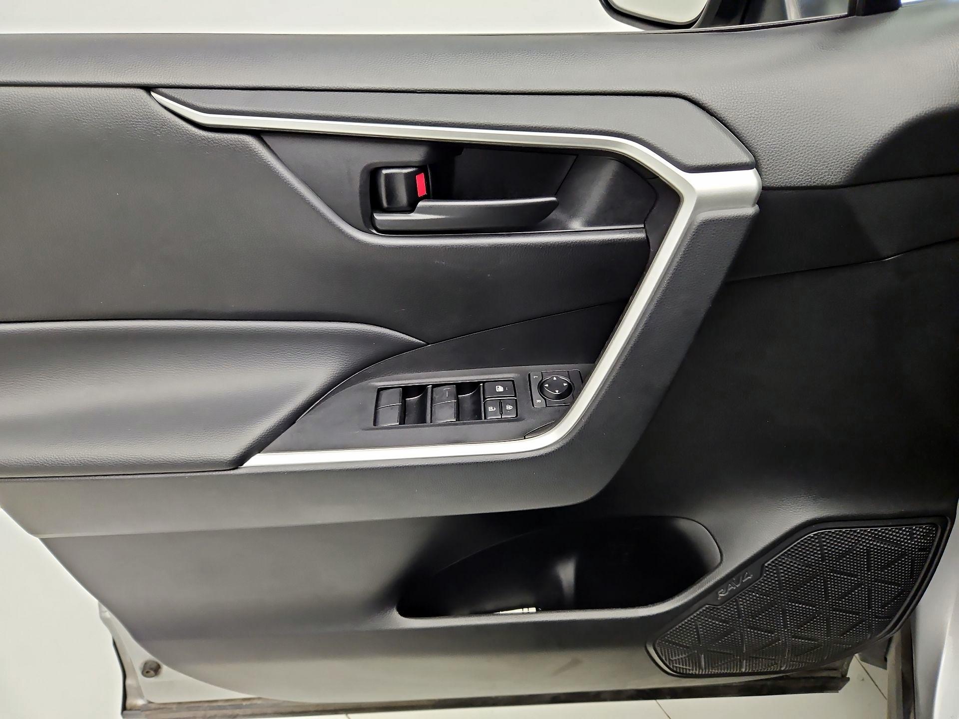 Thumbnail: 2023 Toyota RAV4 - 12