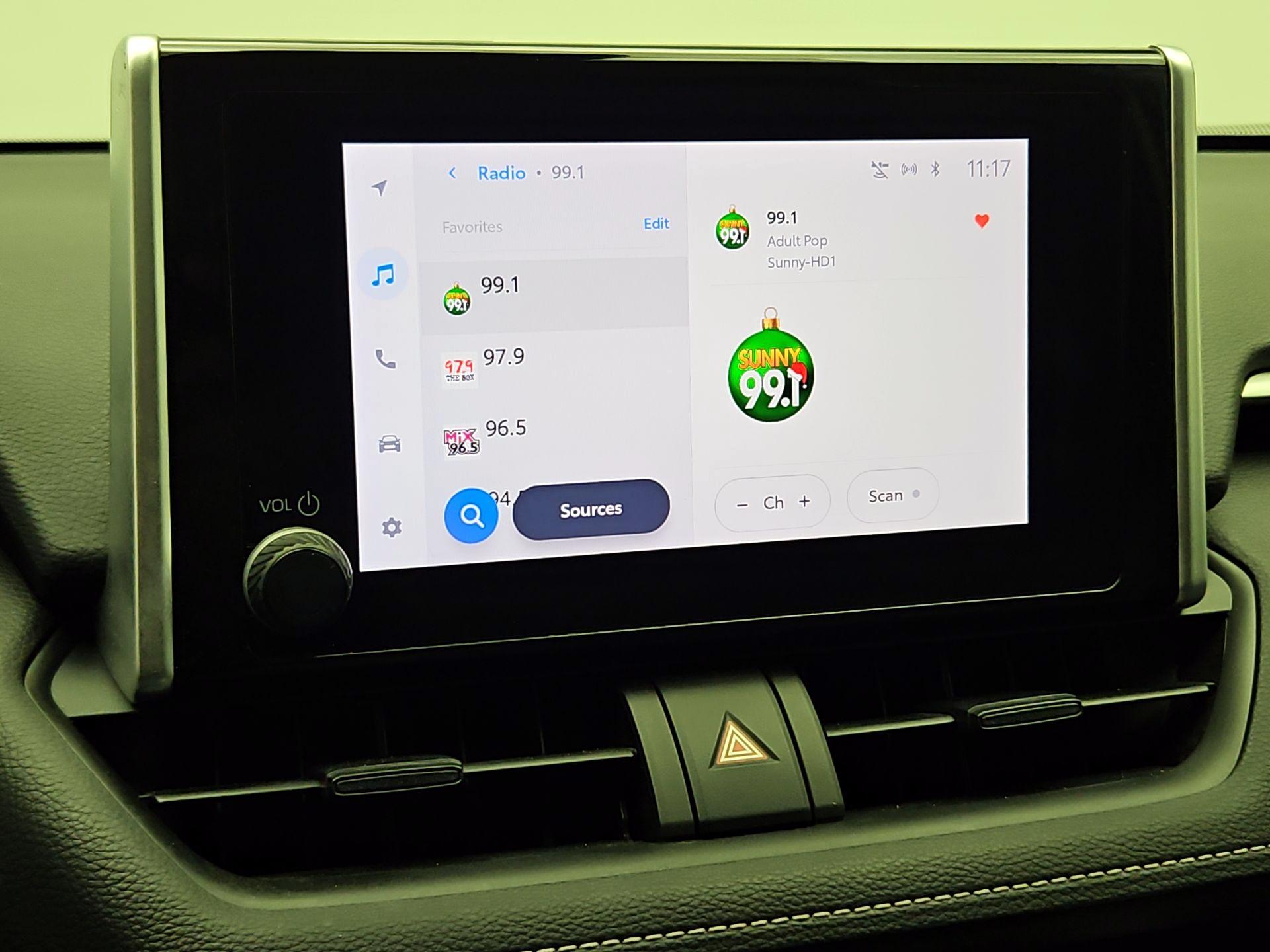 Thumbnail: 2023 Toyota RAV4 - 15