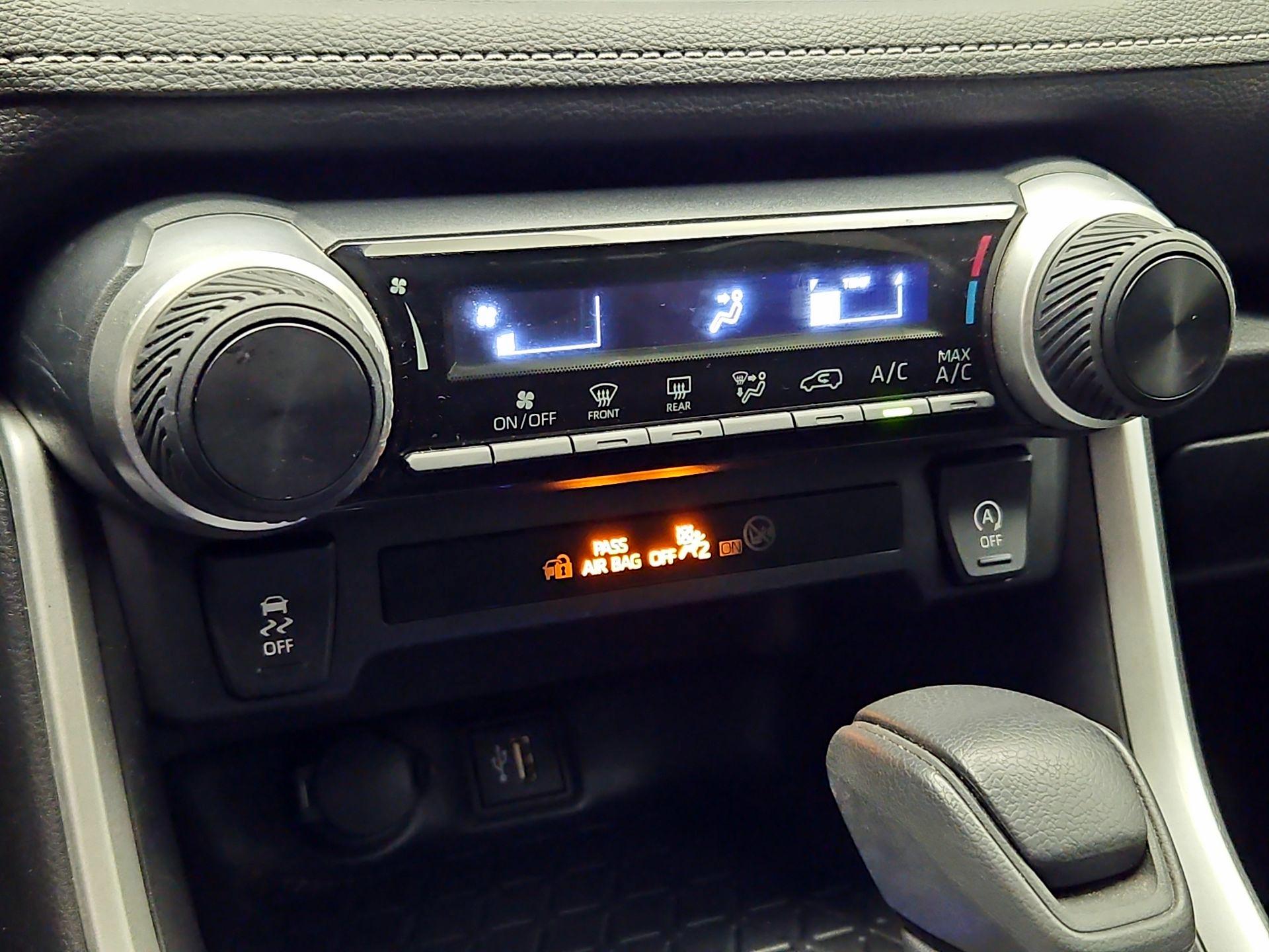 Thumbnail: 2023 Toyota RAV4 - 16