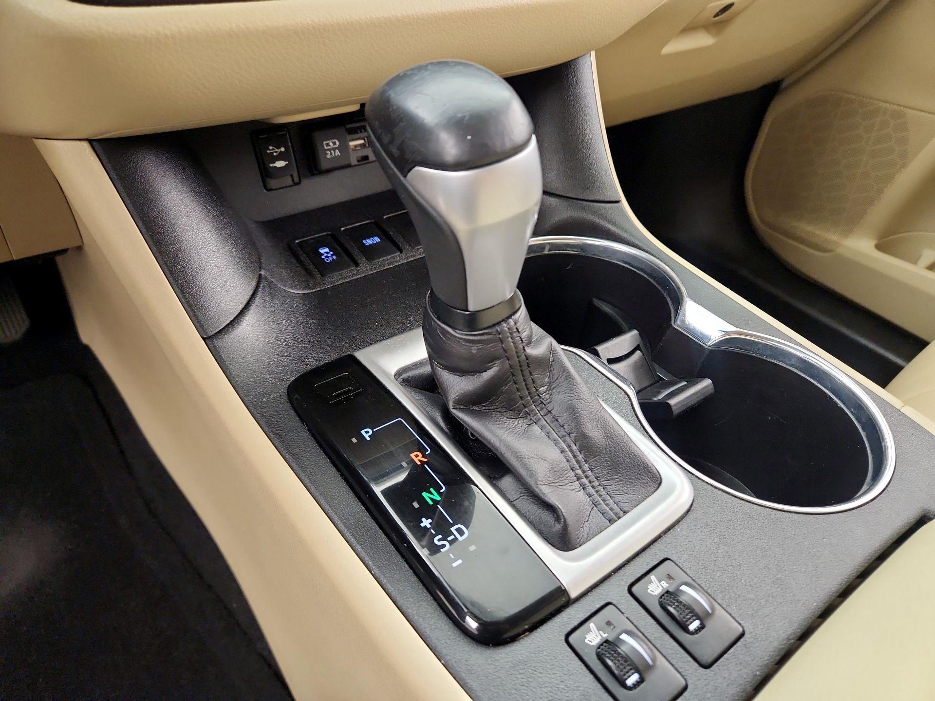 Thumbnail: 2019 Toyota Highlander - 15