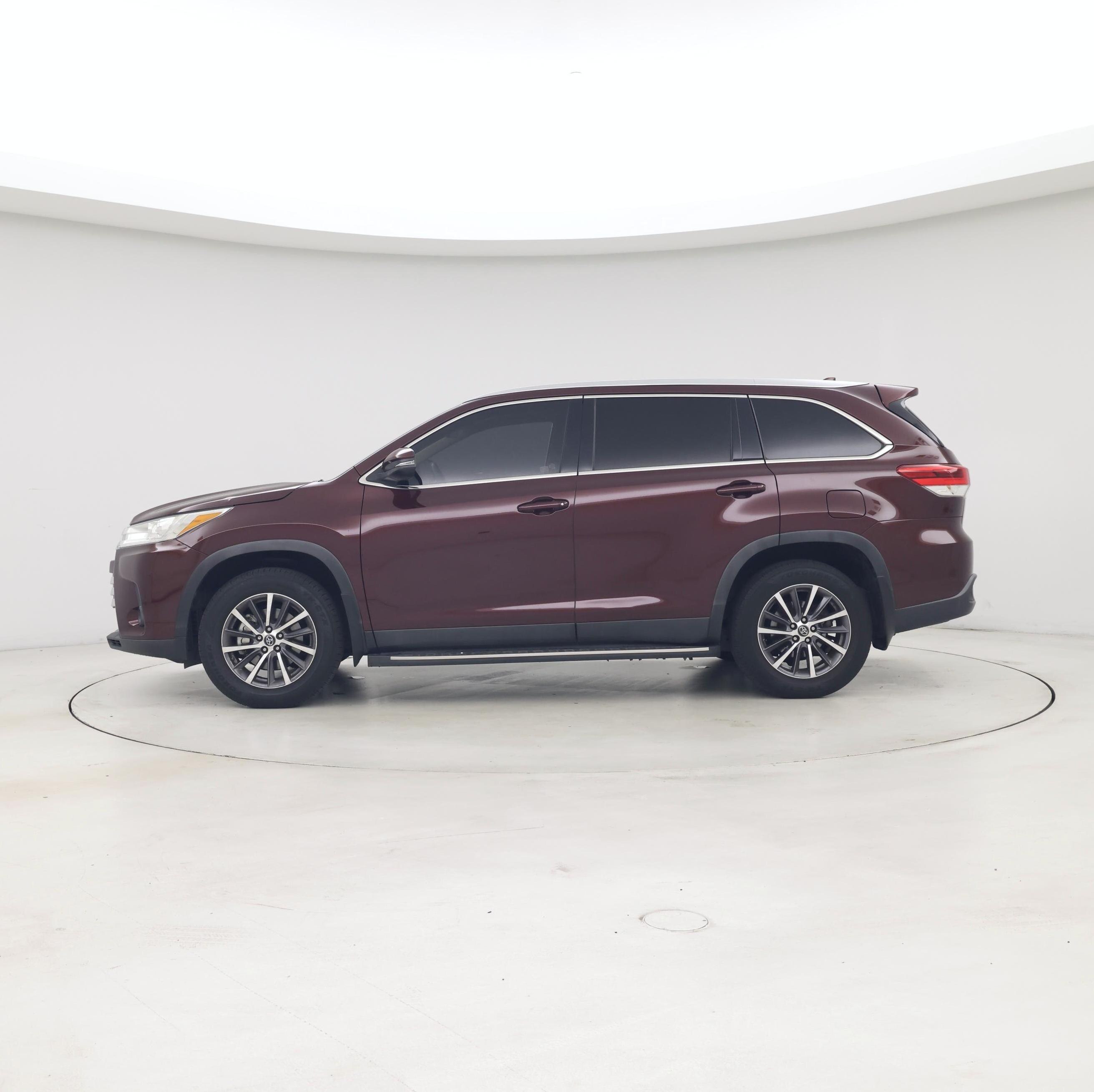 Thumbnail: 2019 Toyota Highlander - 3