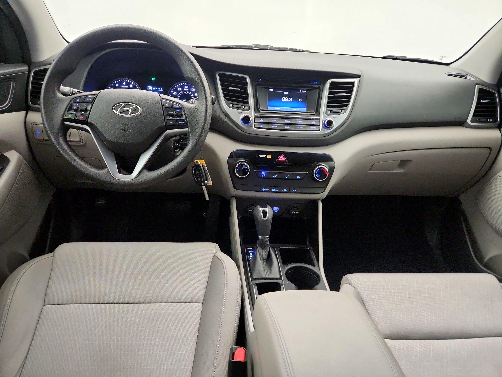 Thumbnail: 2016 Hyundai Tucson - 9