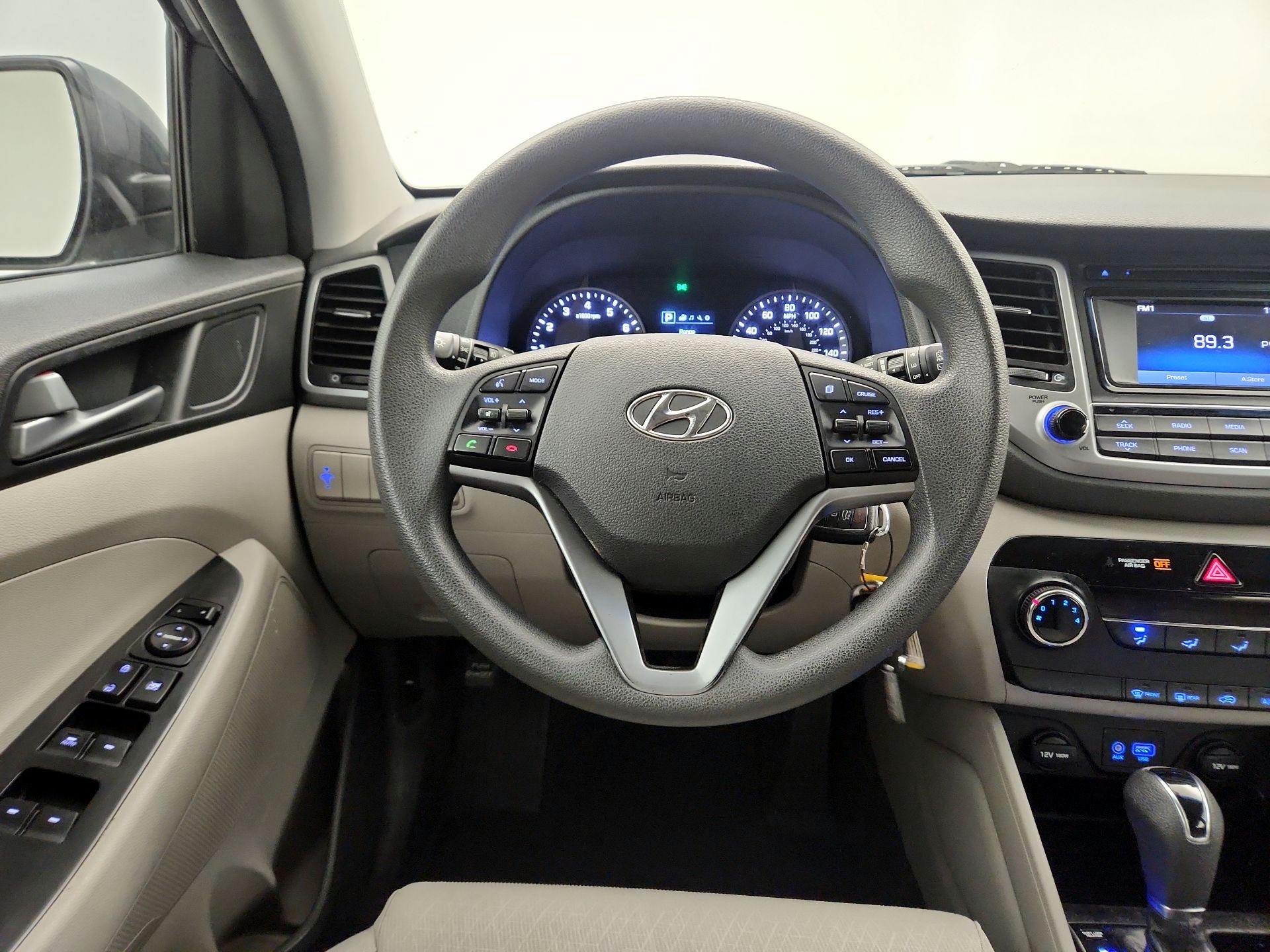 Thumbnail: 2016 Hyundai Tucson - 10