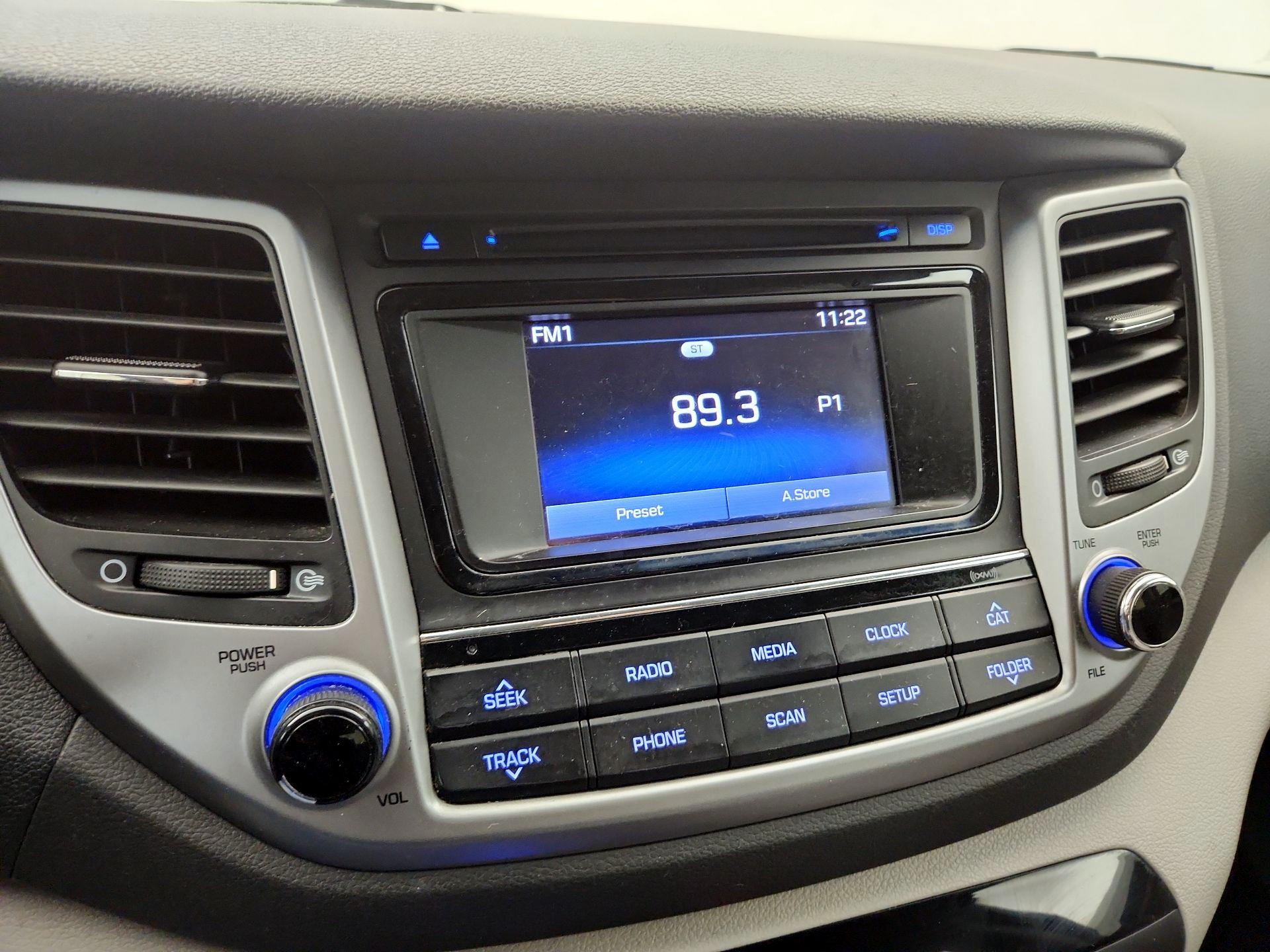 Thumbnail: 2016 Hyundai Tucson - 15