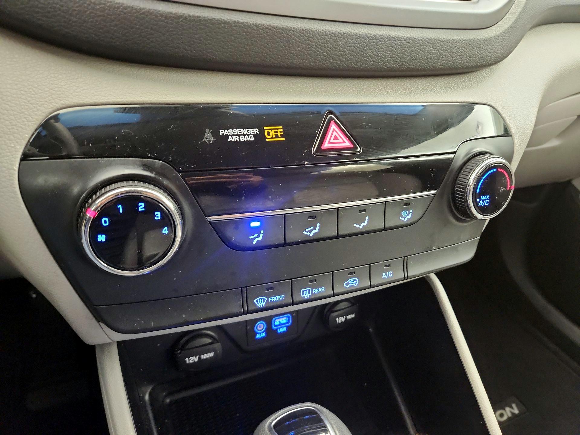 Thumbnail: 2016 Hyundai Tucson - 16