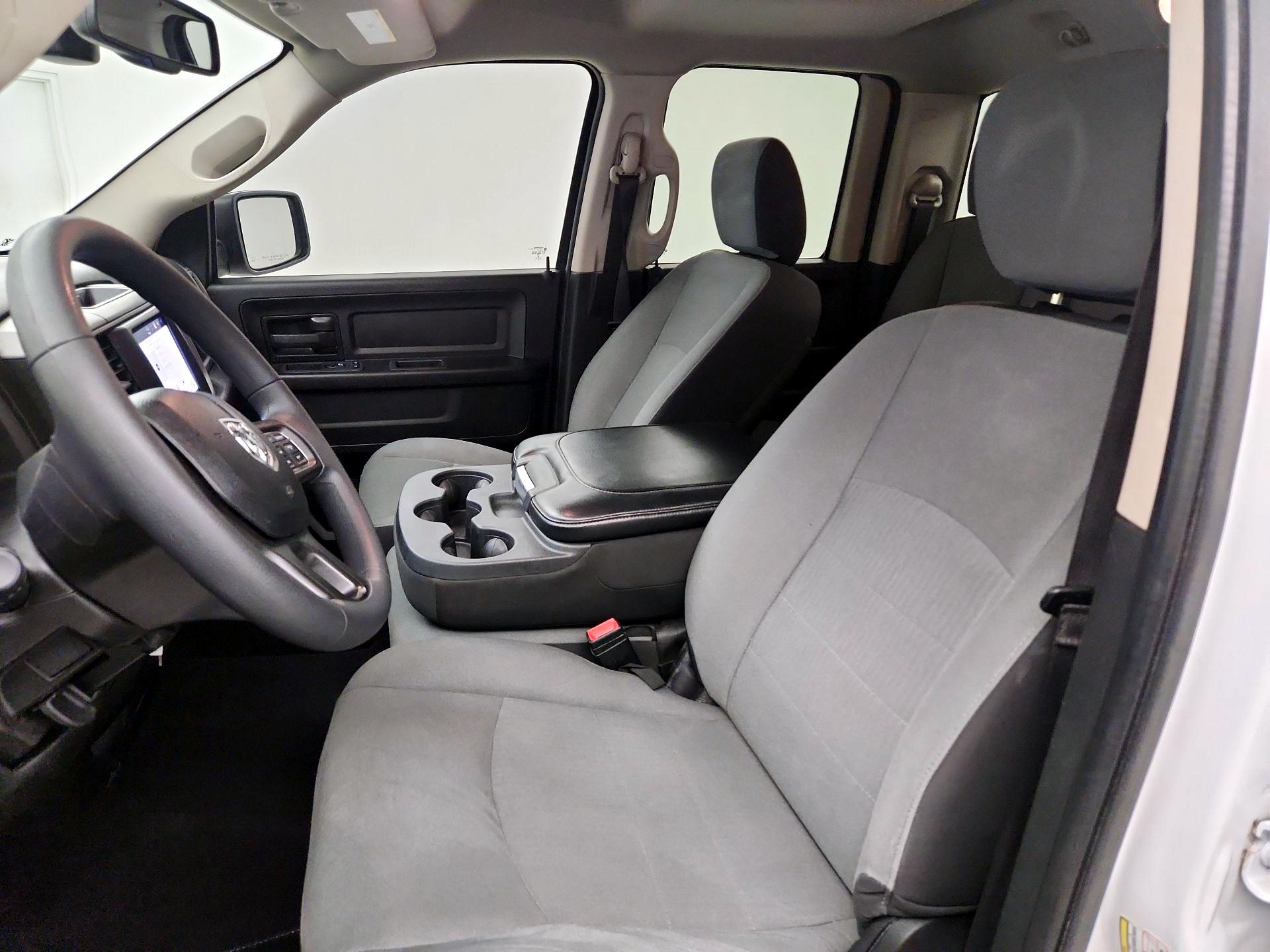 Thumbnail: 2022 RAM 1500 Classic - 11