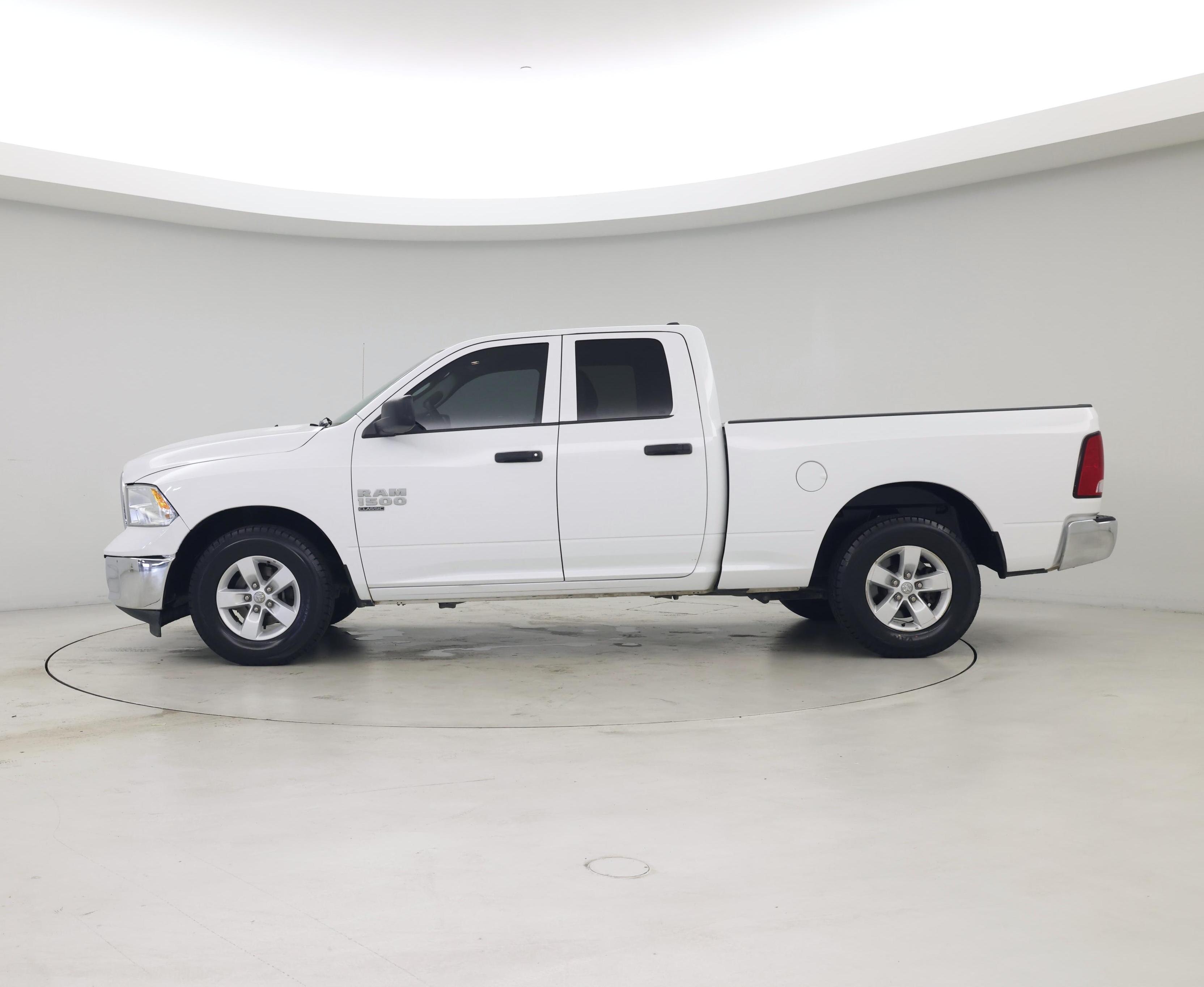 Thumbnail: 2022 RAM 1500 Classic - 3