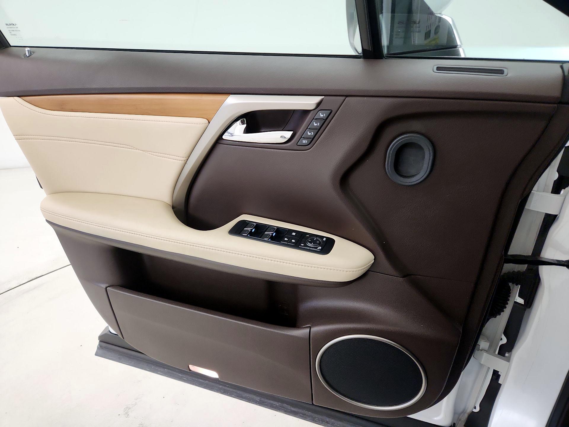 Thumbnail: 2017 Lexus RX - 12