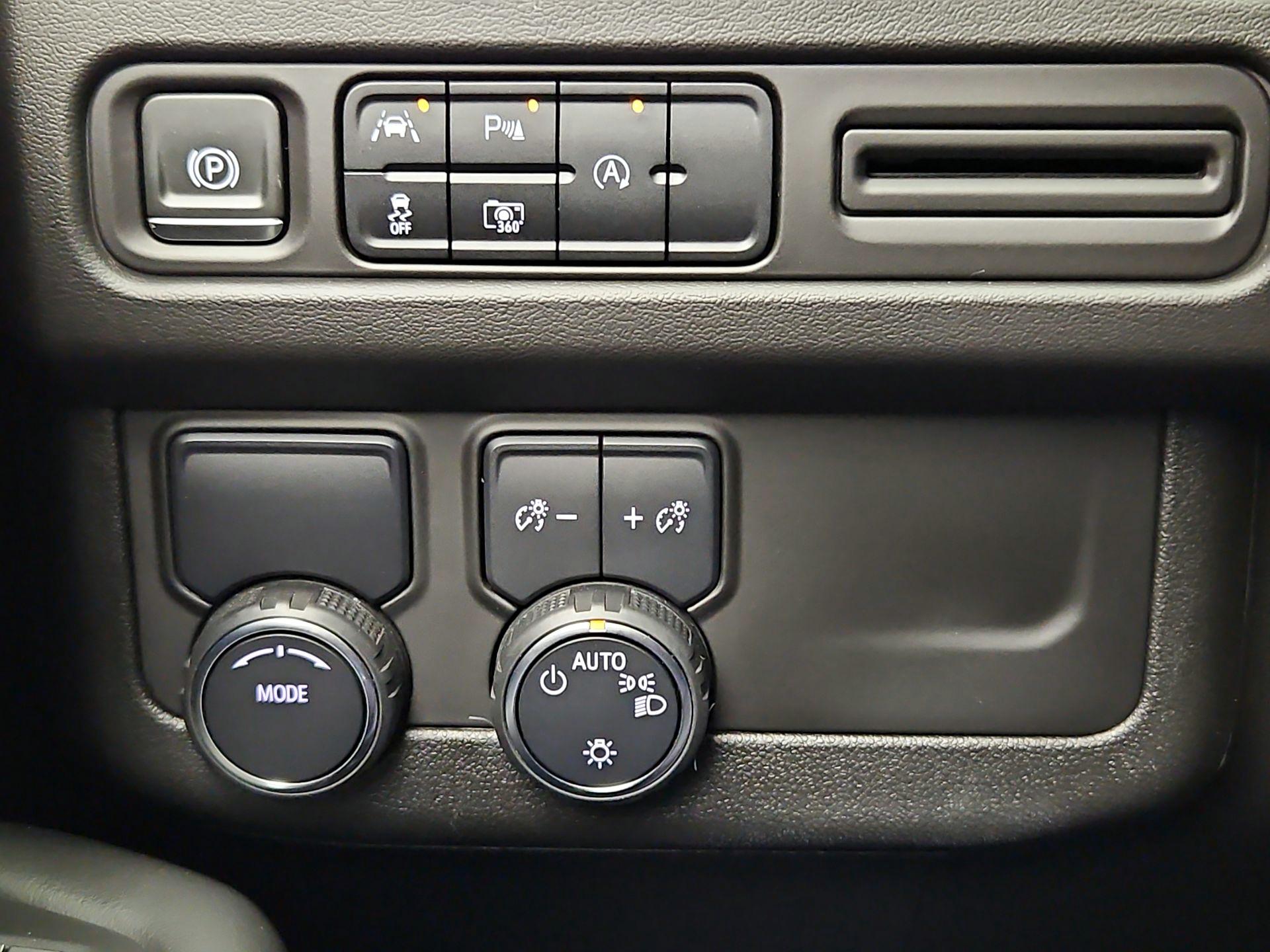 Thumbnail: 2023 Chevrolet Tahoe - 13