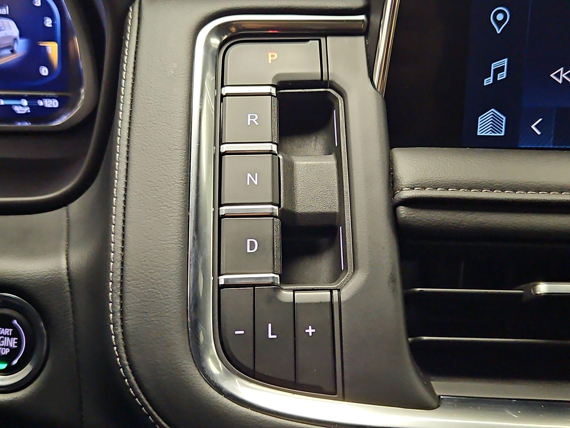 Thumbnail: 2023 Chevrolet Tahoe - 17