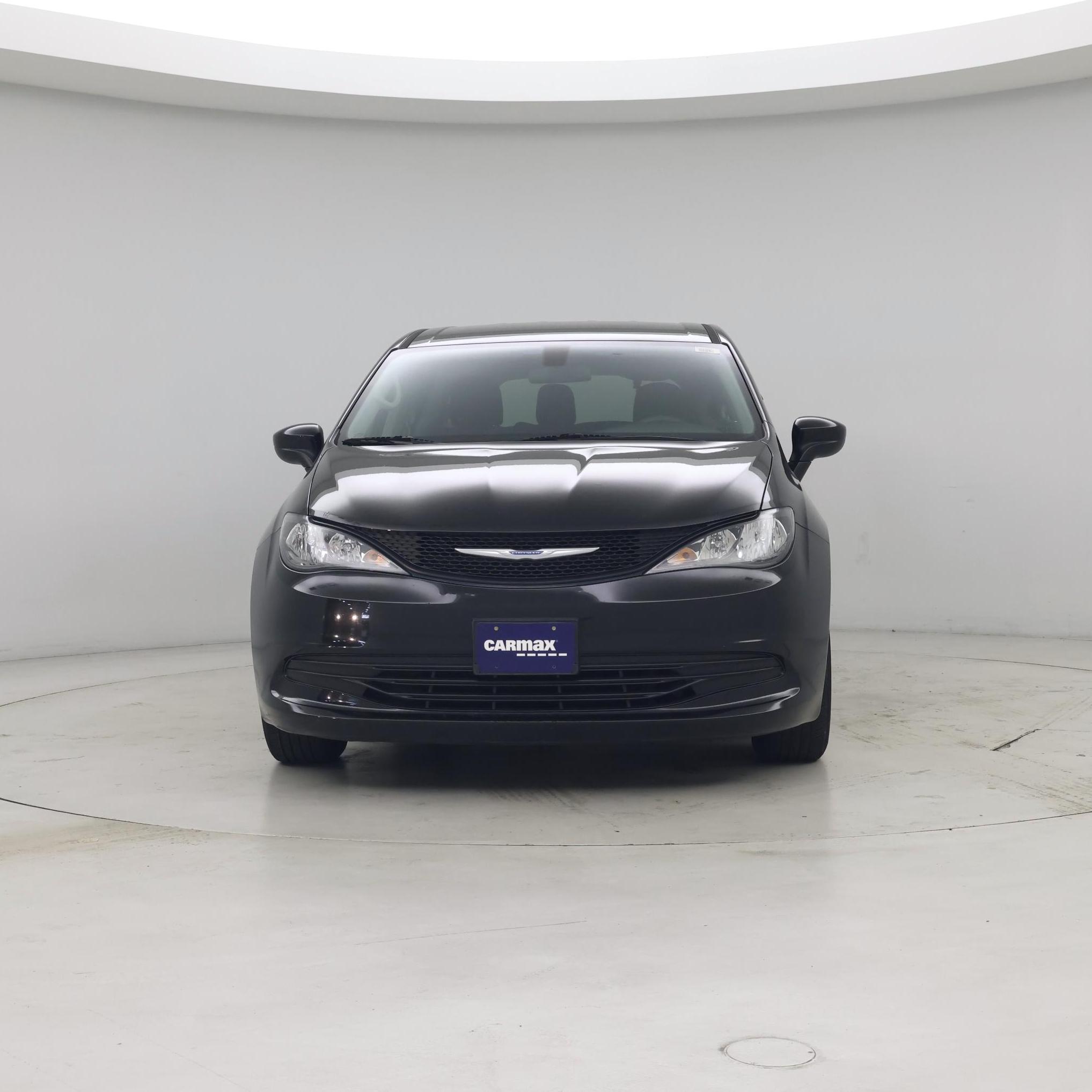 Thumbnail: 2018 Chrysler Pacifica - 5