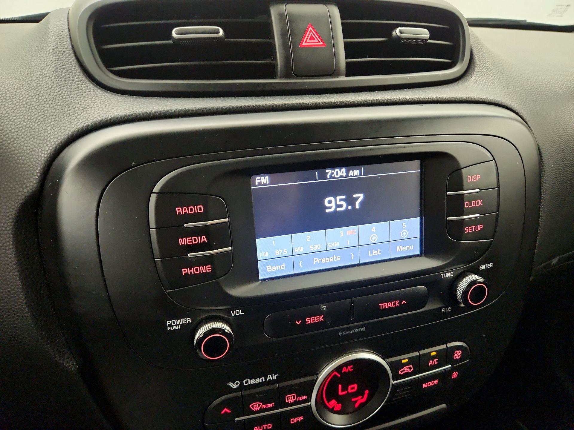 Thumbnail: 2017 Kia Soul - 15