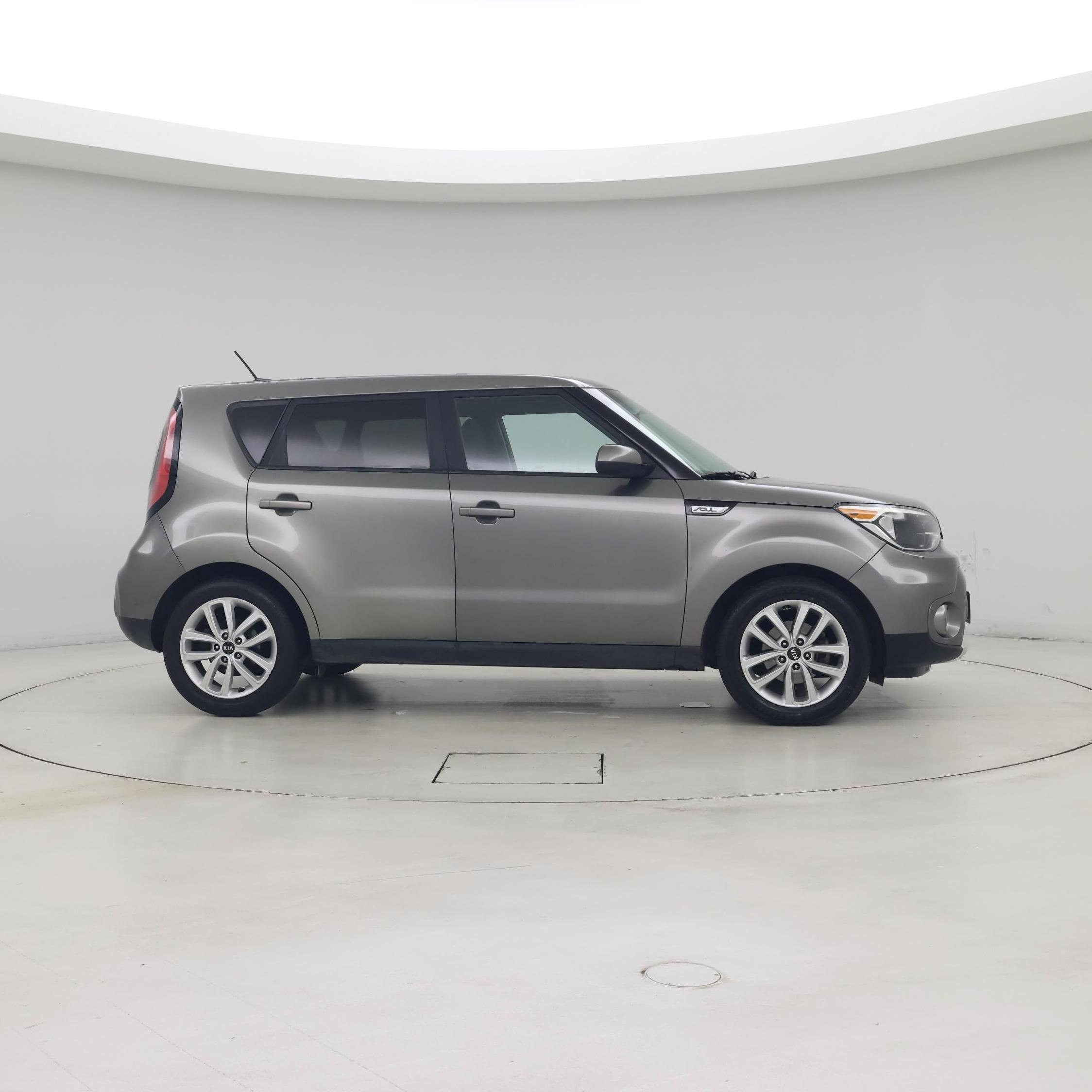 Thumbnail: 2017 Kia Soul - 7