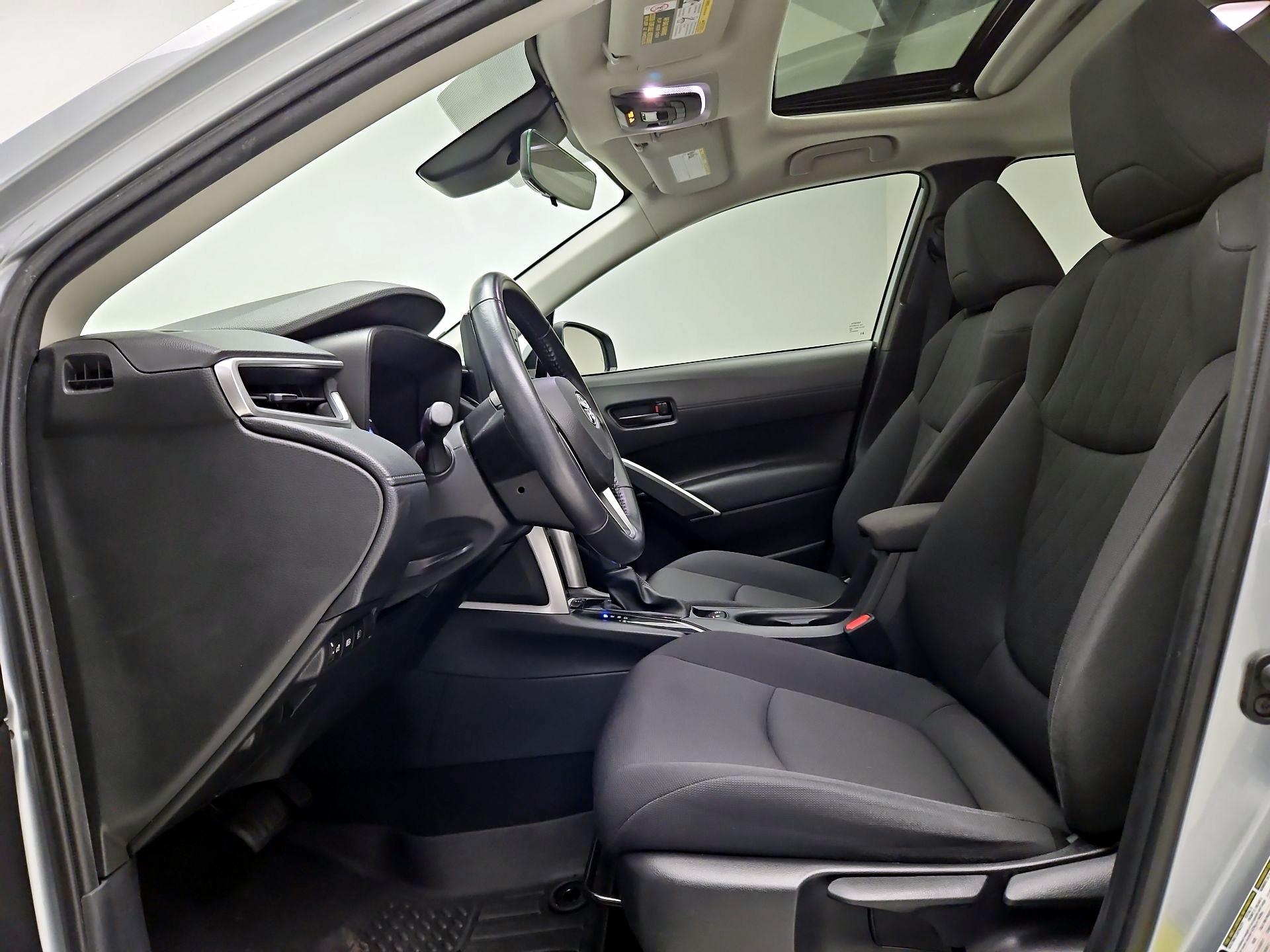 Thumbnail: 2022 Toyota Corolla Cross - 11