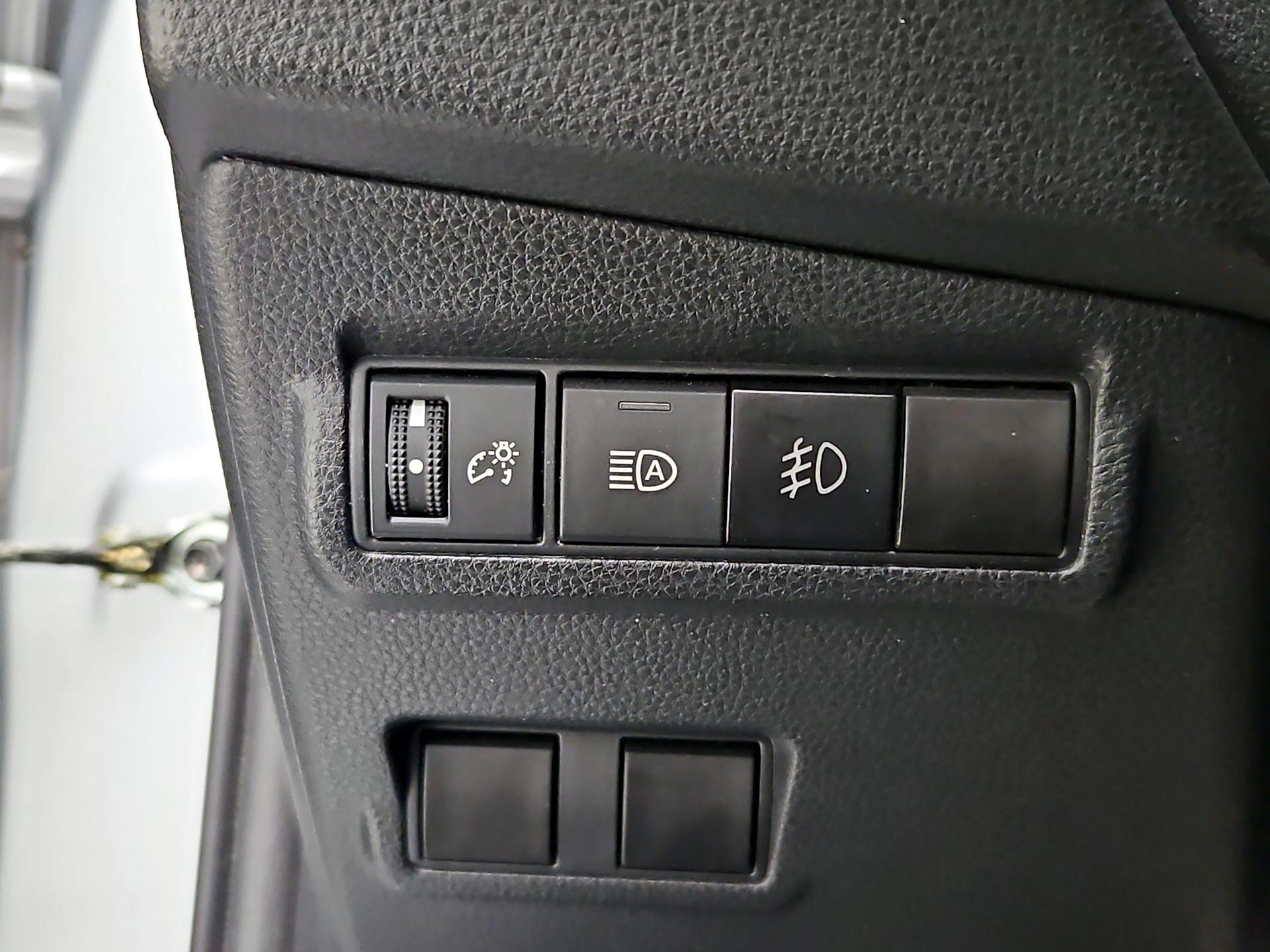 Thumbnail: 2022 Toyota Corolla Cross - 13