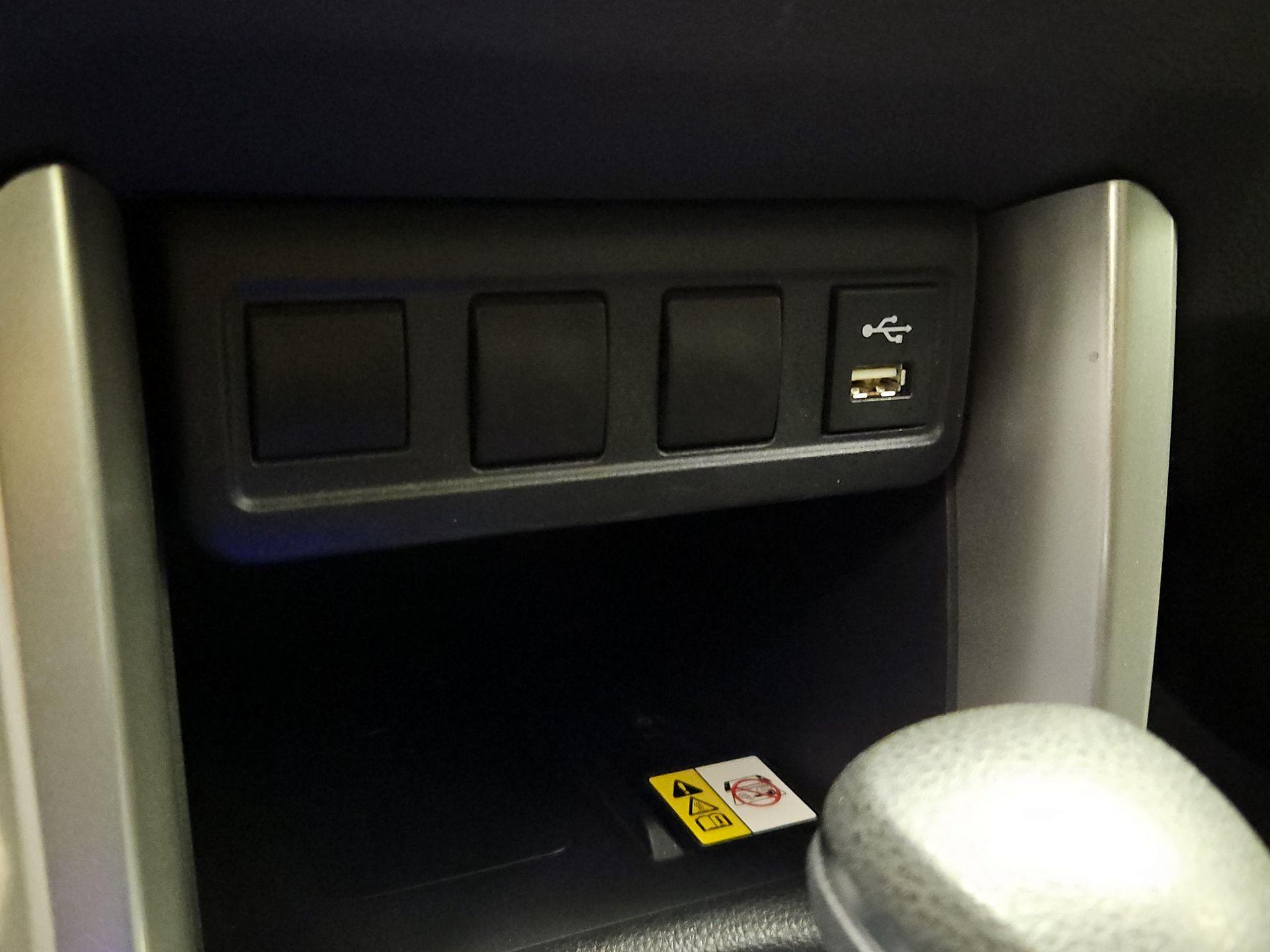 Thumbnail: 2022 Toyota Corolla Cross - 18