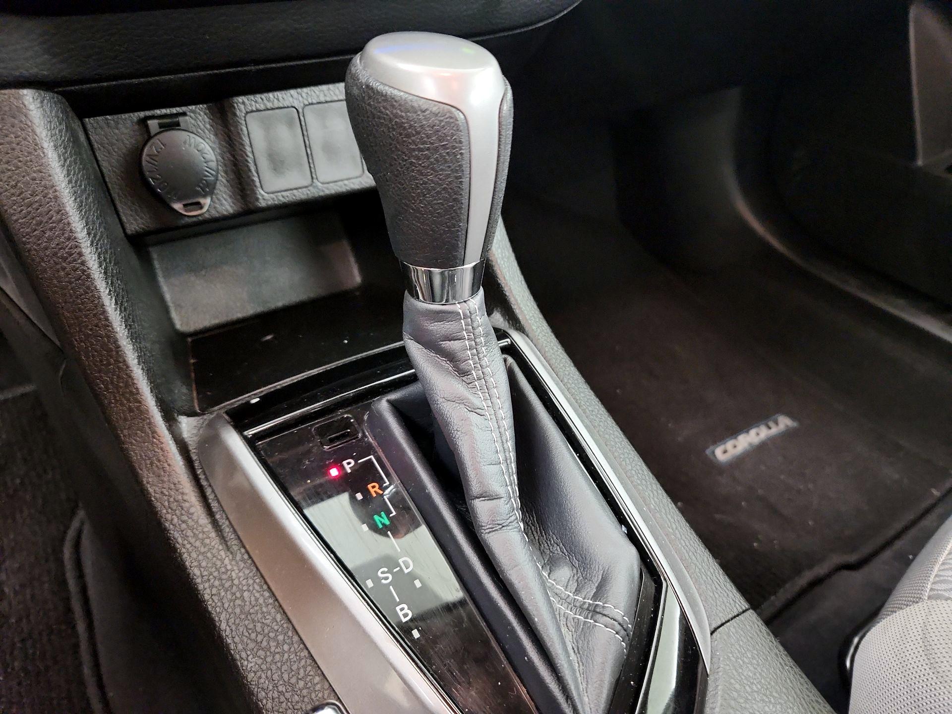 Thumbnail: 2014 Toyota Corolla - 15