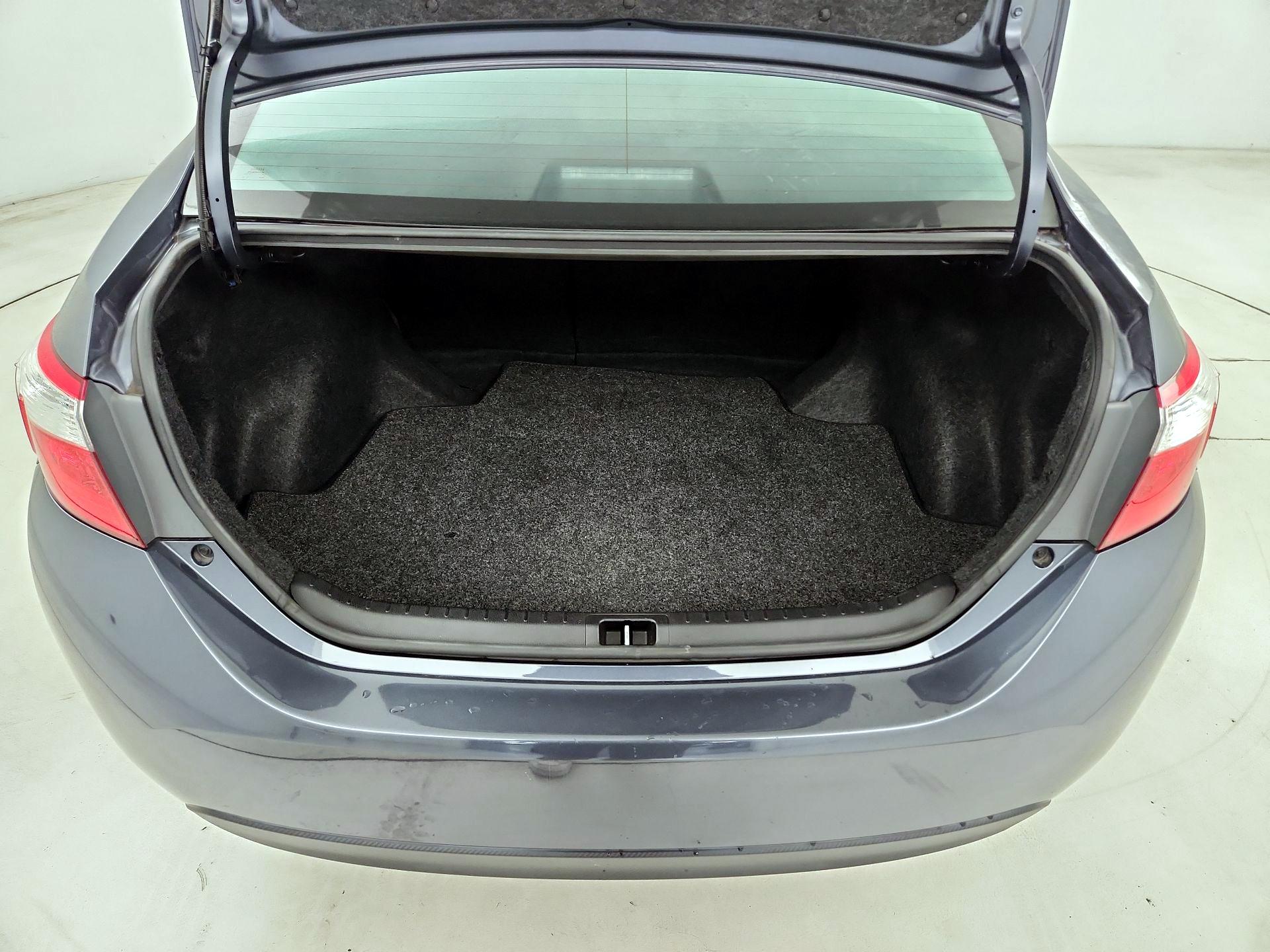 Thumbnail: 2014 Toyota Corolla - 16