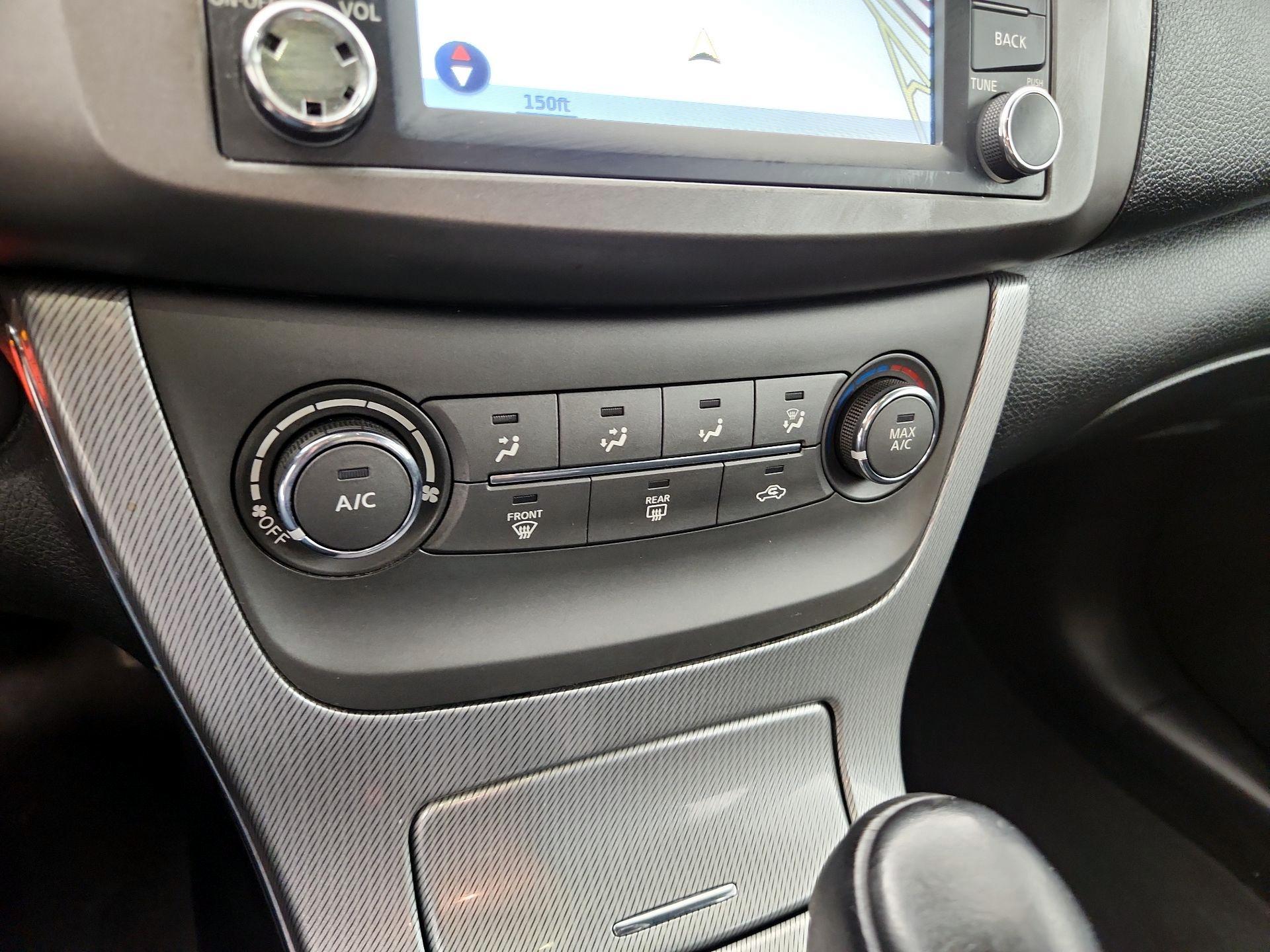 Thumbnail: 2014 Nissan Sentra - 14