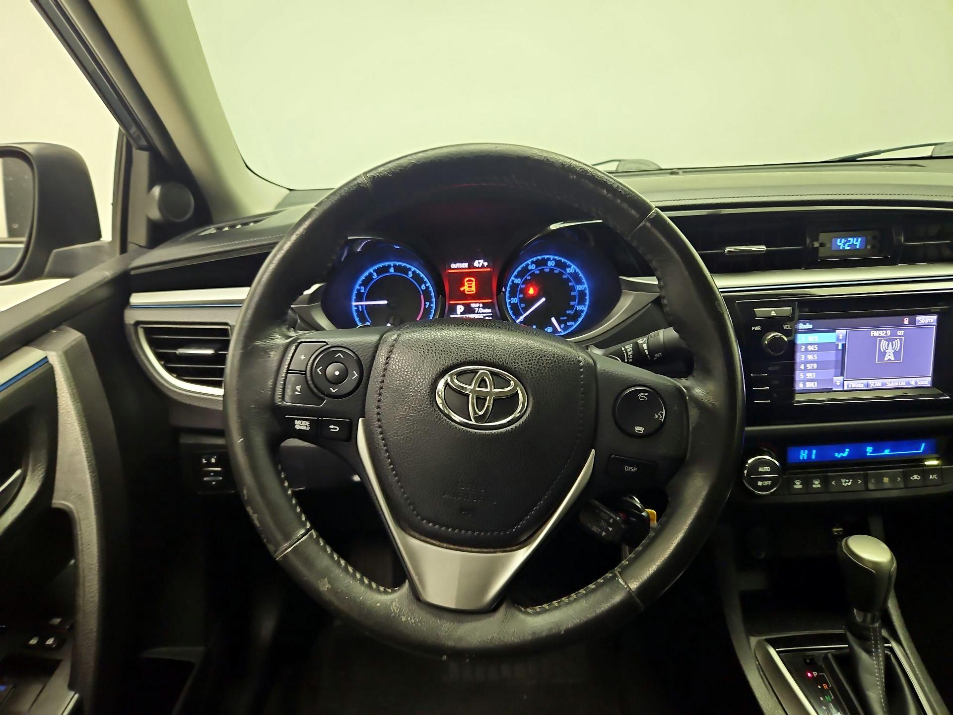 Thumbnail: 2015 Toyota Corolla - 10