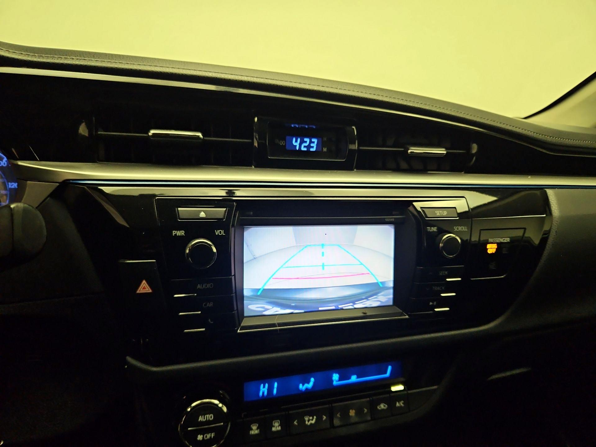 Thumbnail: 2015 Toyota Corolla - 13