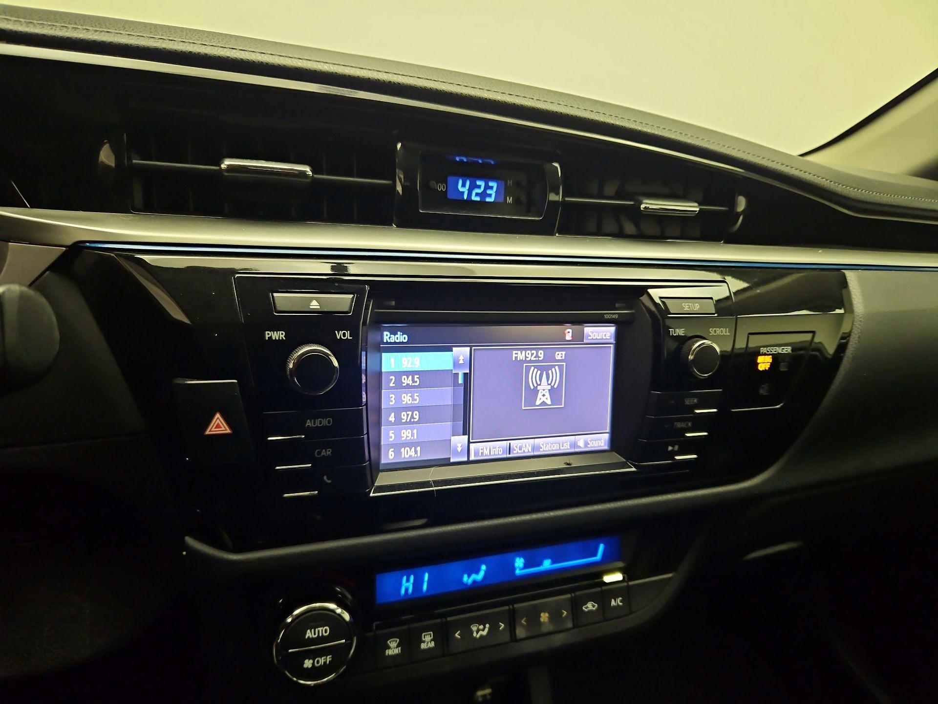 Thumbnail: 2015 Toyota Corolla - 14