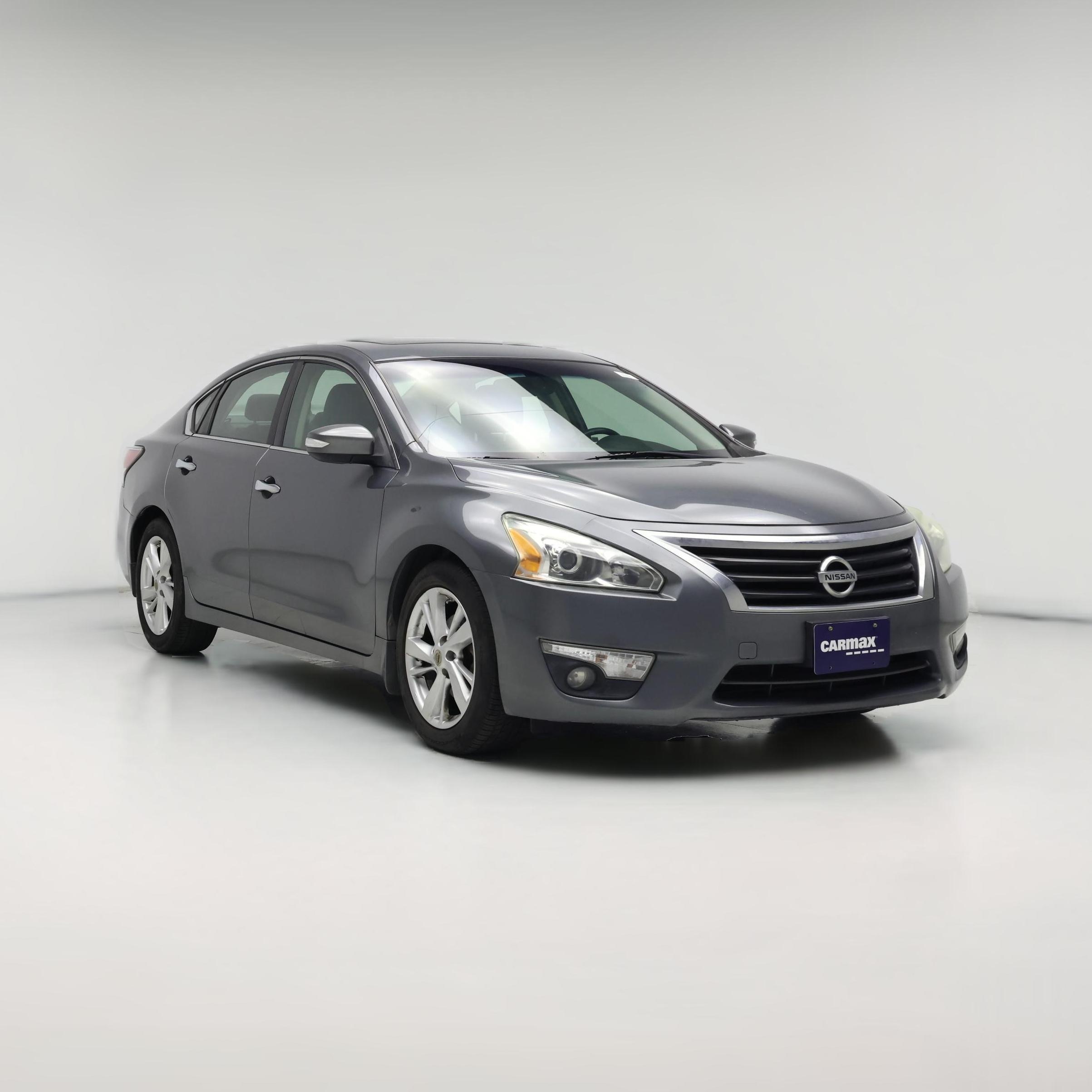 Thumbnail: 2015 Nissan Altima - 1