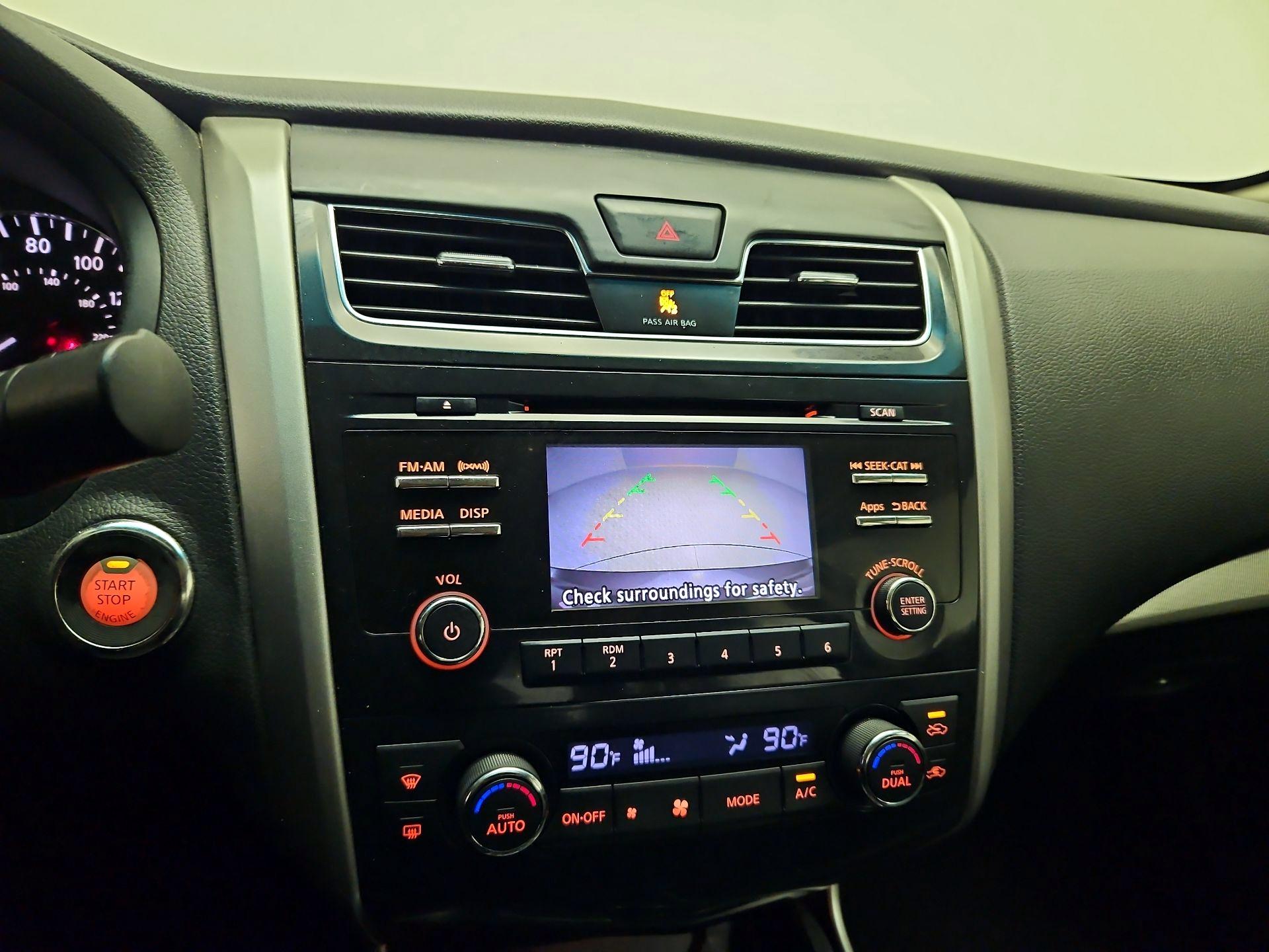 Thumbnail: 2015 Nissan Altima - 13