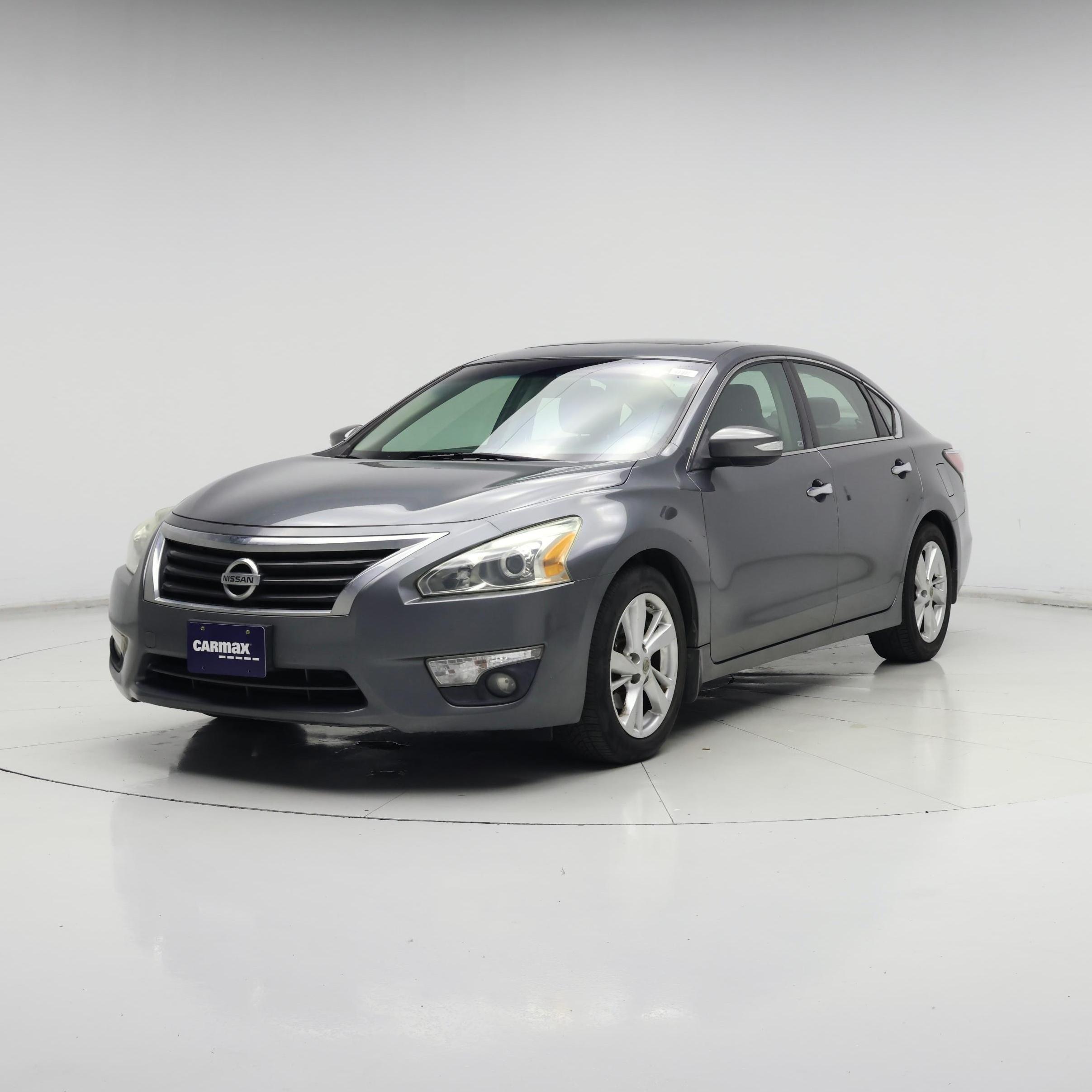 Thumbnail: 2015 Nissan Altima - 4