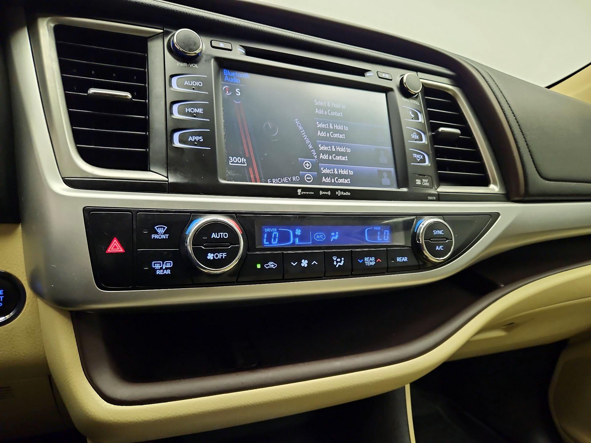 Thumbnail: 2018 Toyota Highlander - 15