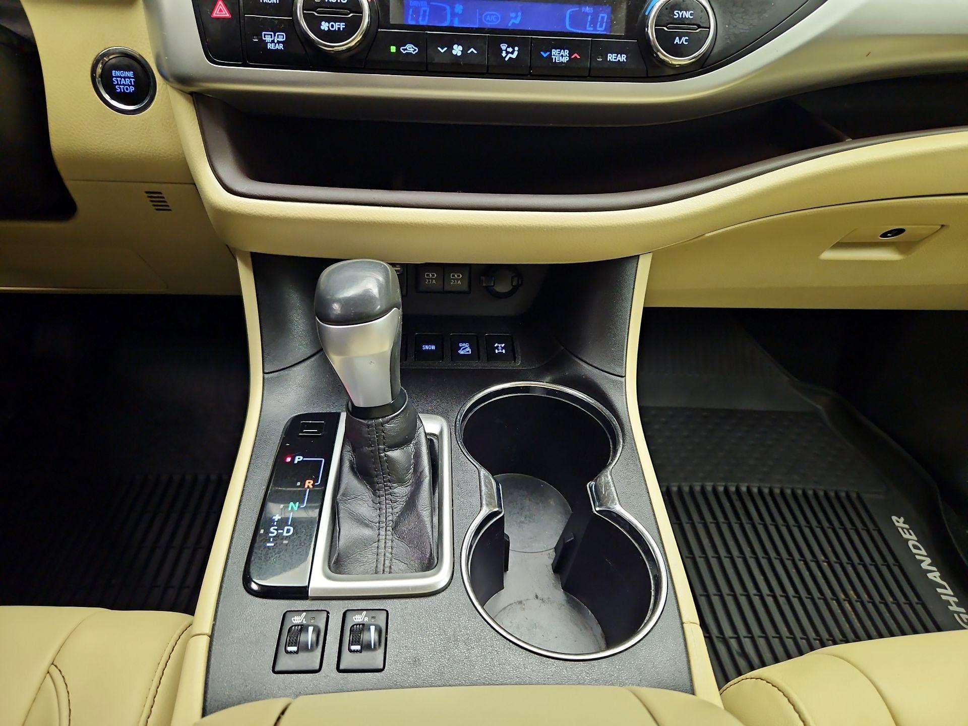 Thumbnail: 2018 Toyota Highlander - 16